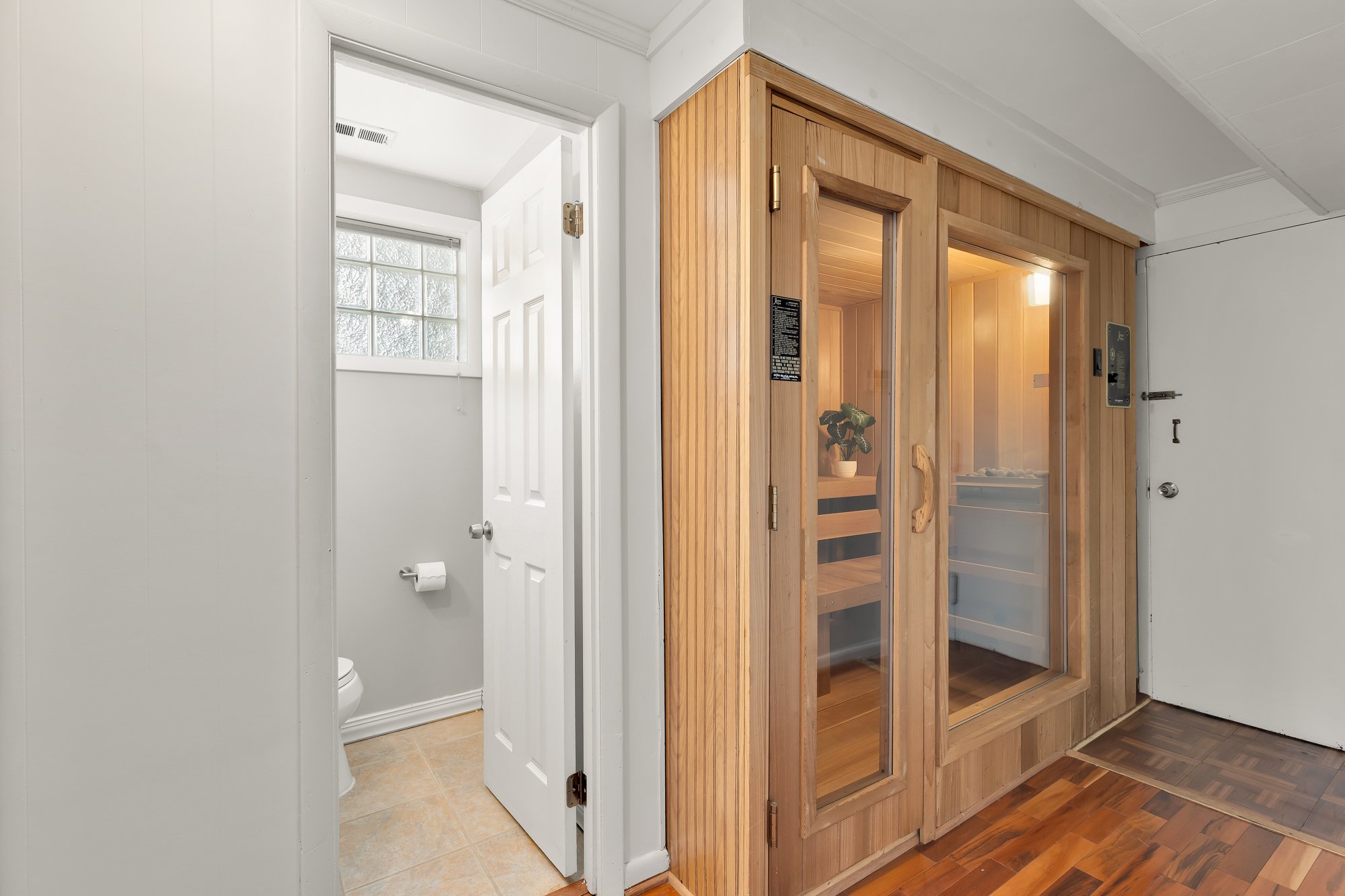 3424 Ramsgate Terrace-0041.jpg