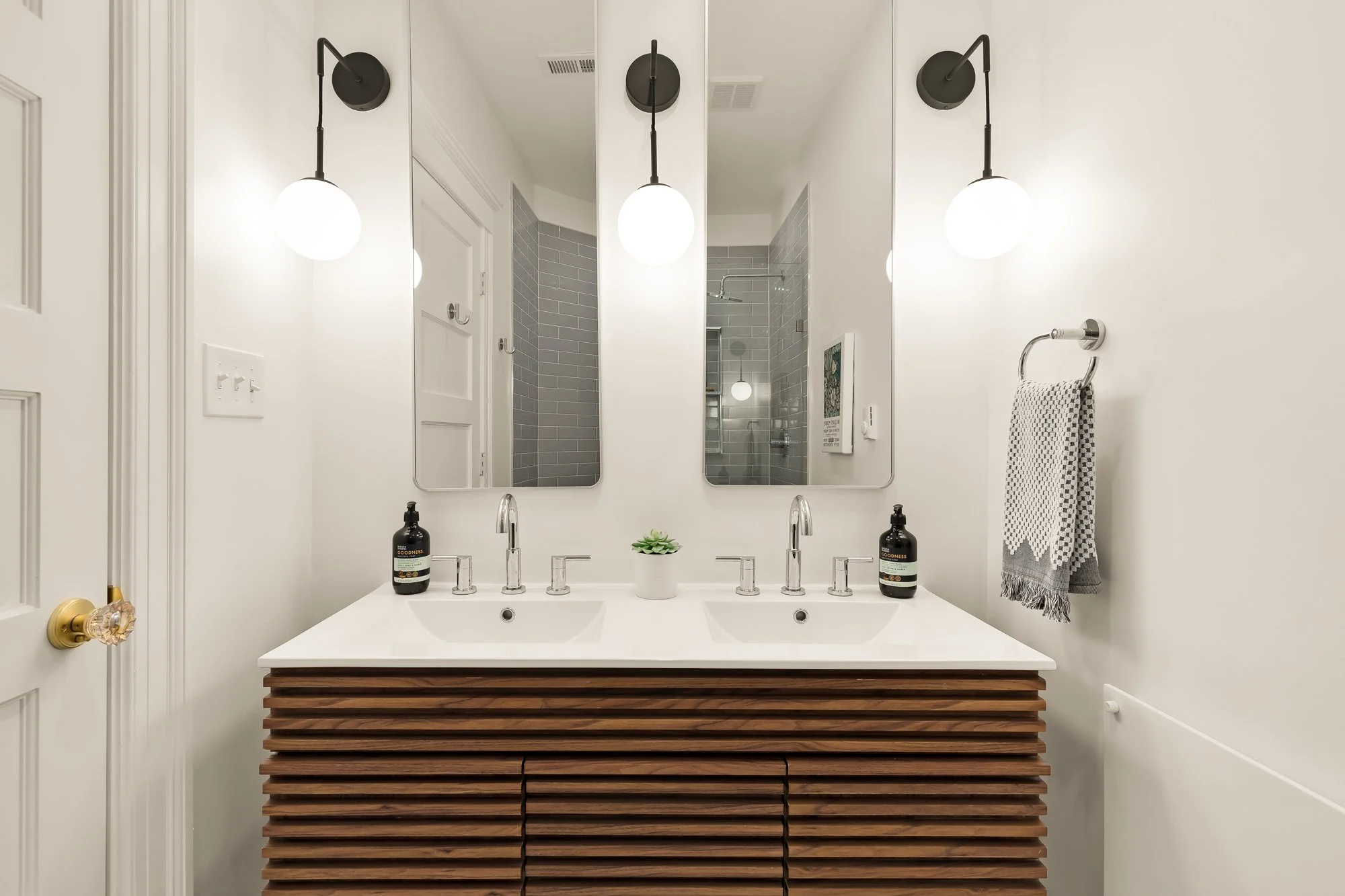 1411 Longfellow St NW-0043.jpg