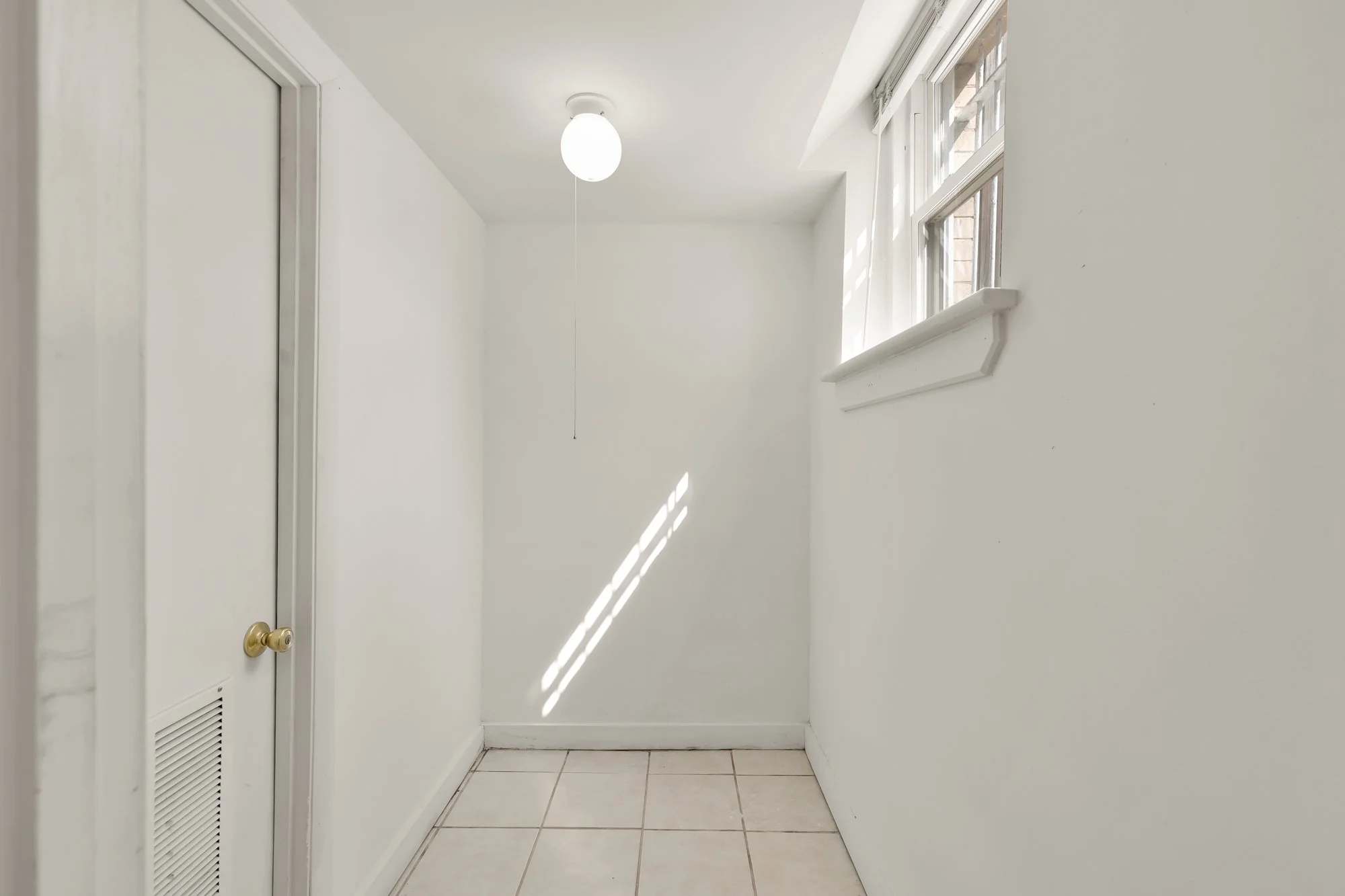 1411 Longfellow St NW-0073.jpg
