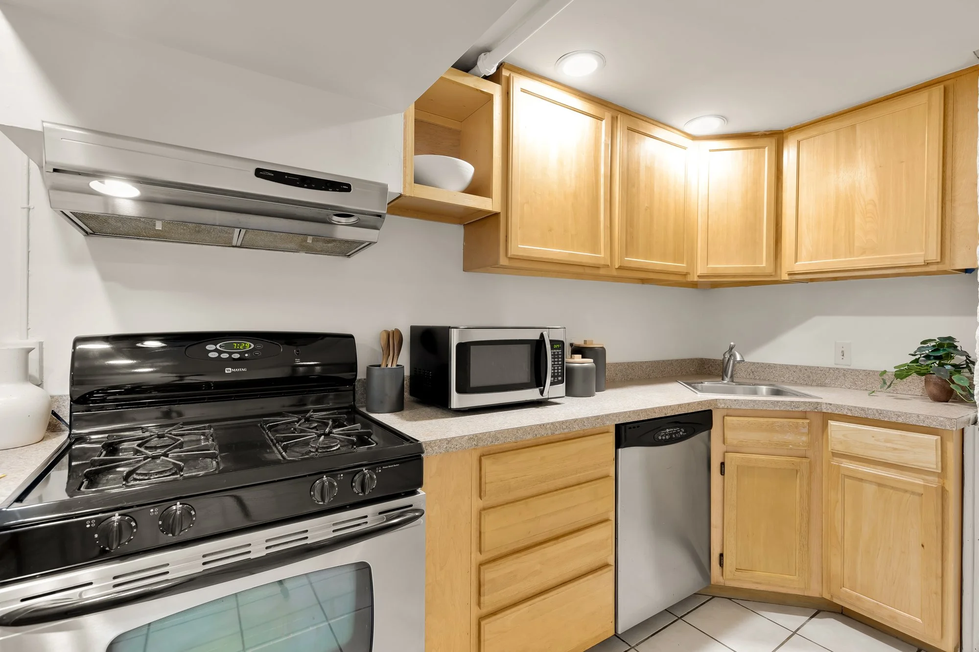 1411 Longfellow St NW-0081.jpg