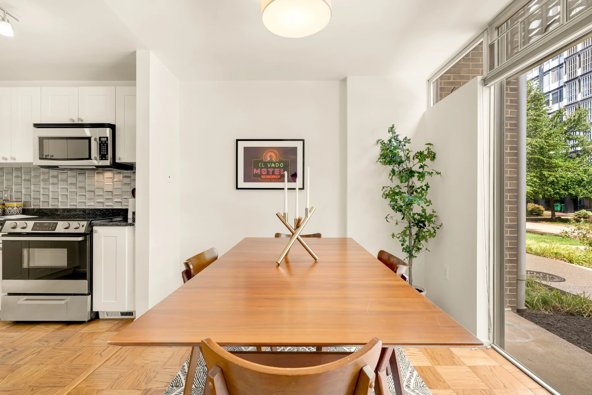 298 N St SW-0005.jpg