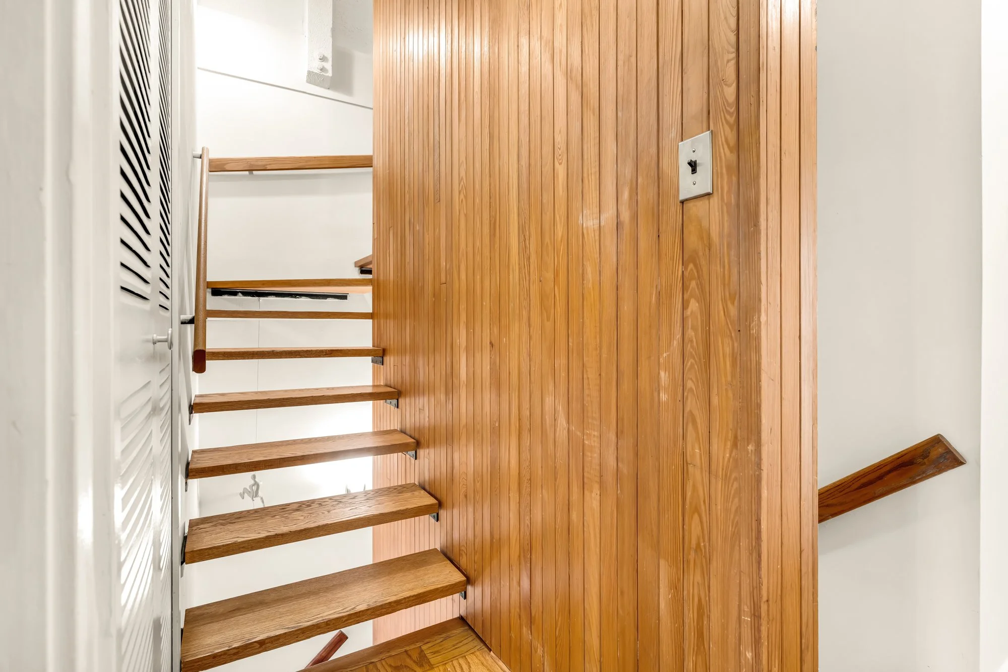 298 N St SW-0016.jpg
