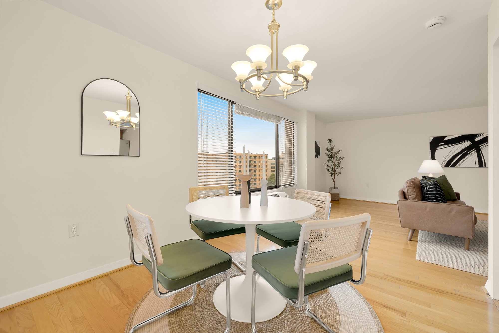 2501 Calvert St NW 801-0029.jpg