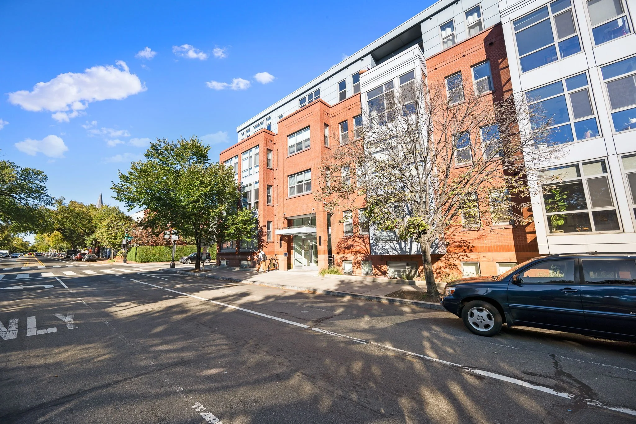 26-web-or-mls-900 11th St SE g07-Washington, DC 20003-26.jpg