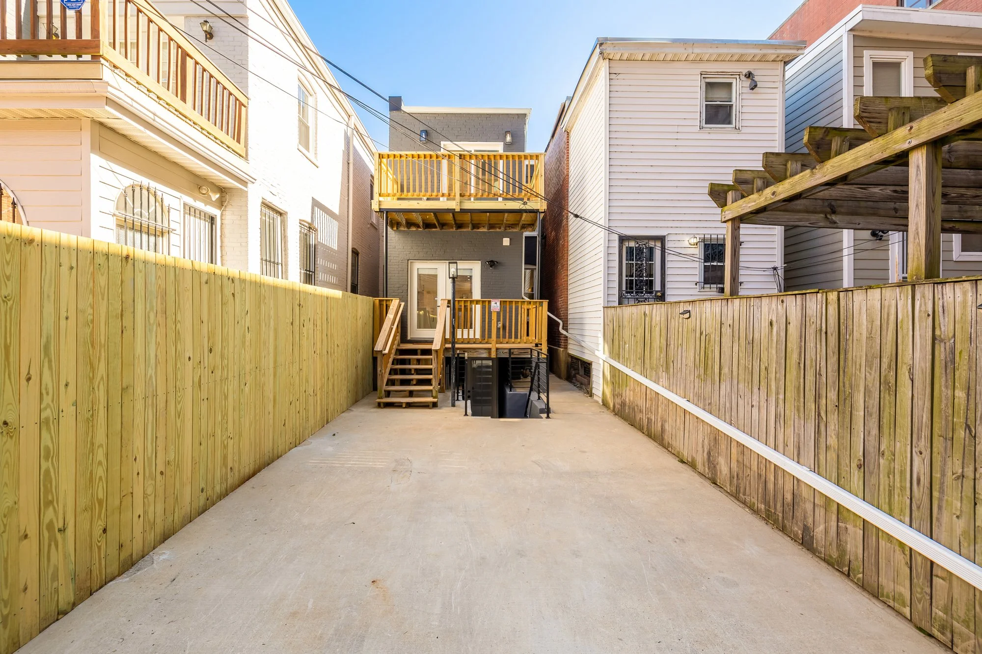 2010 13th St NE-0041.jpg