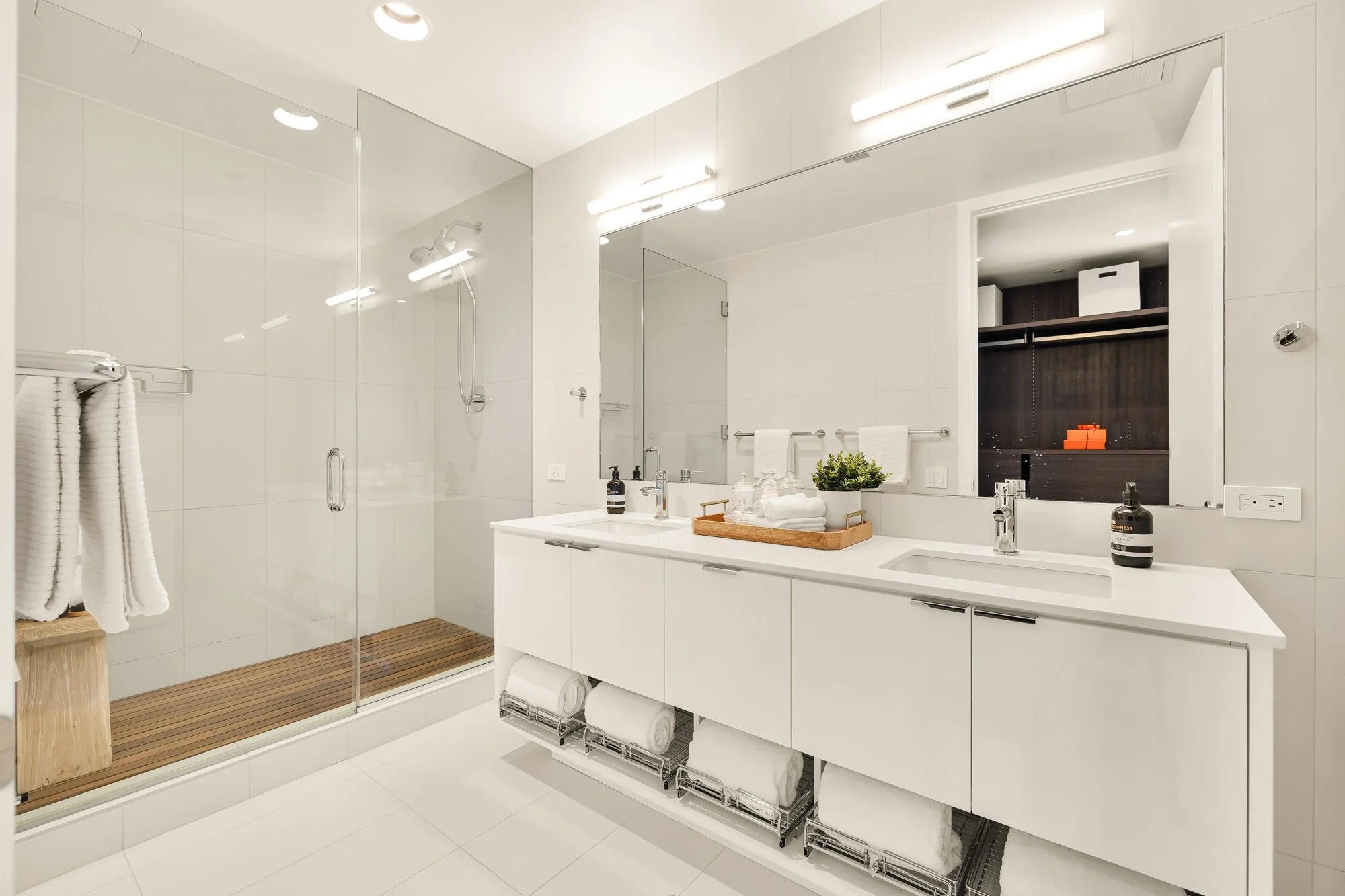1111 24th St NW PH101-0019.jpg