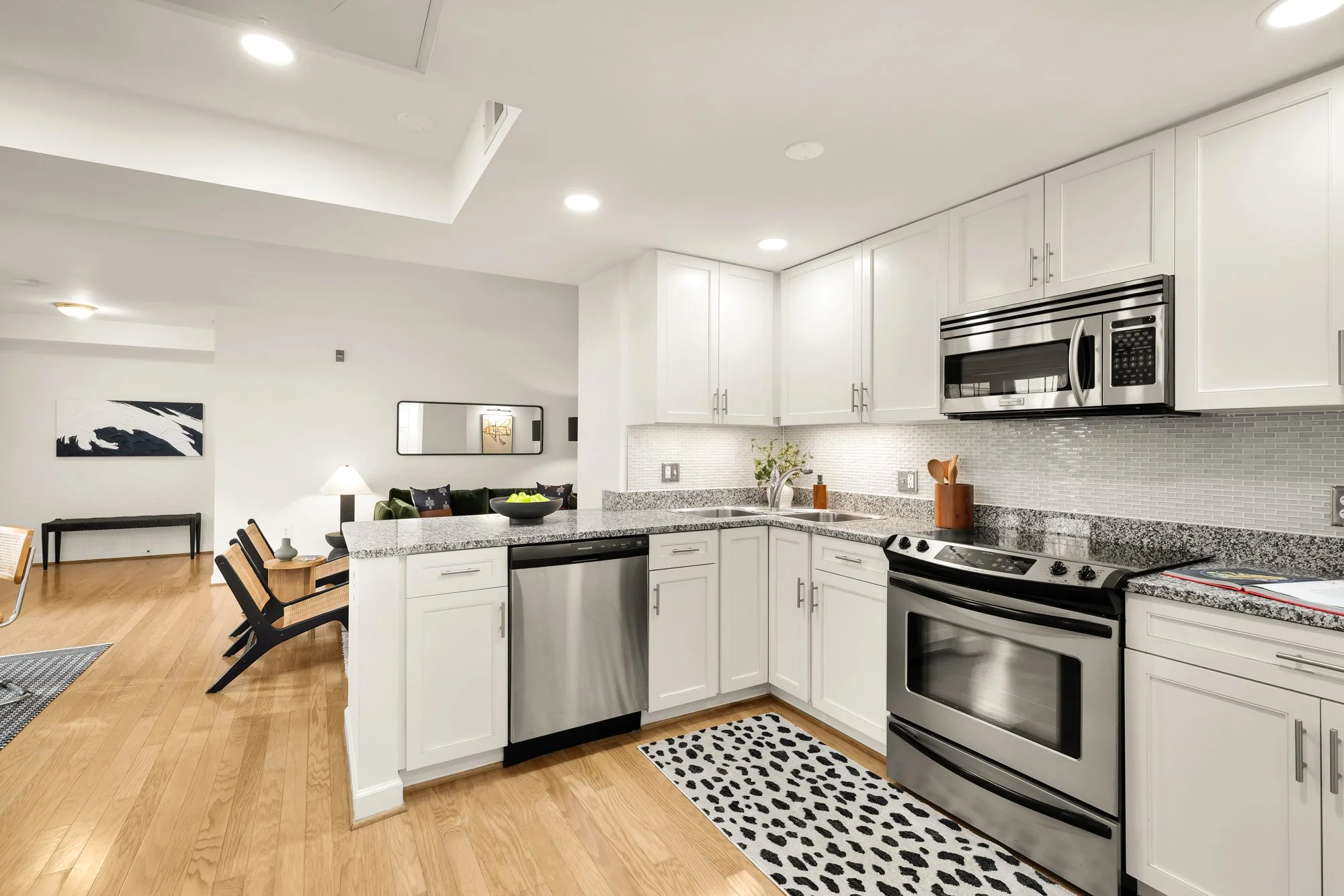 1314 Massachusetts Ave NW 505-0021.jpg