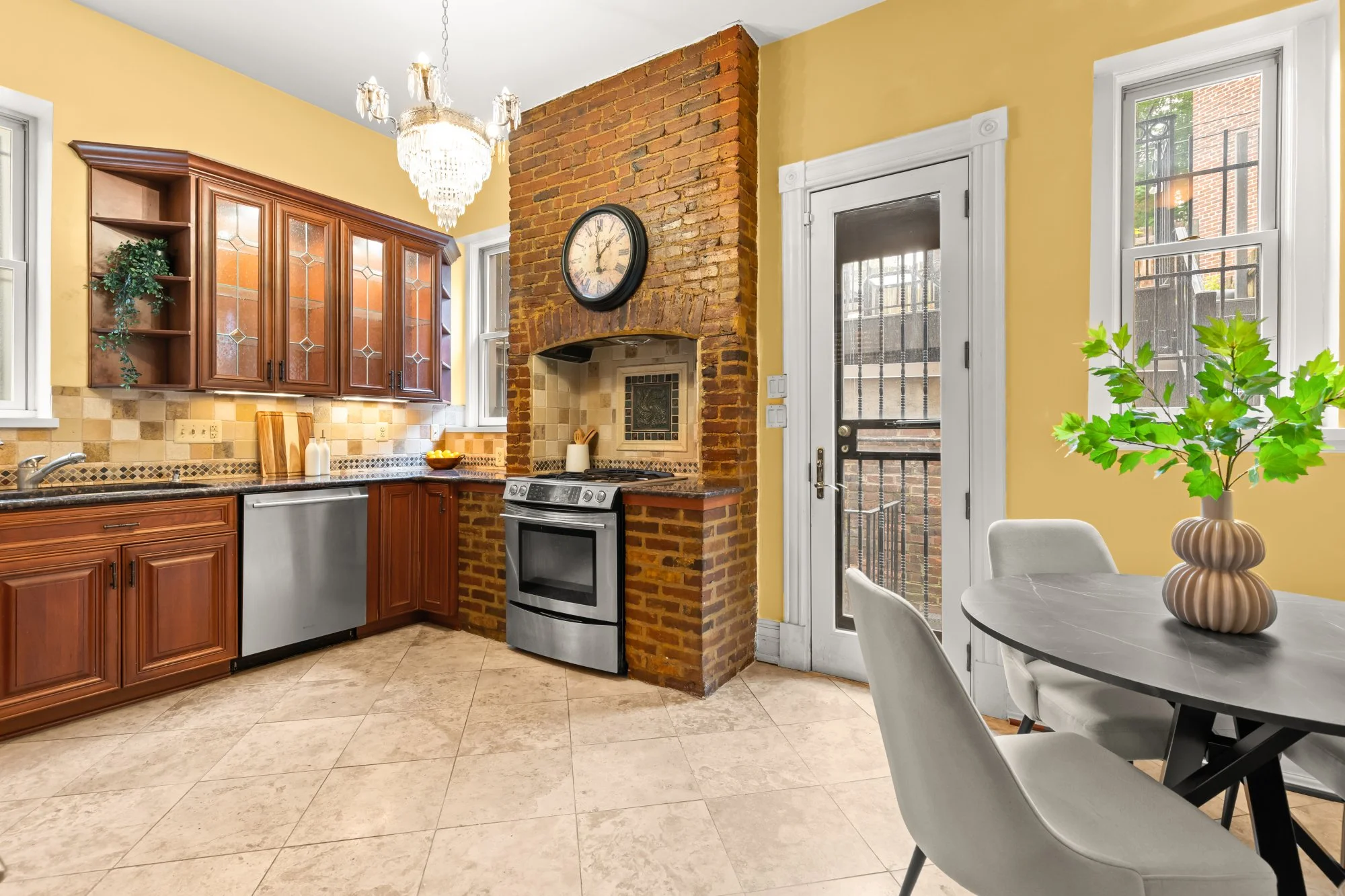 1519 Kingman Pl-0015.jpg