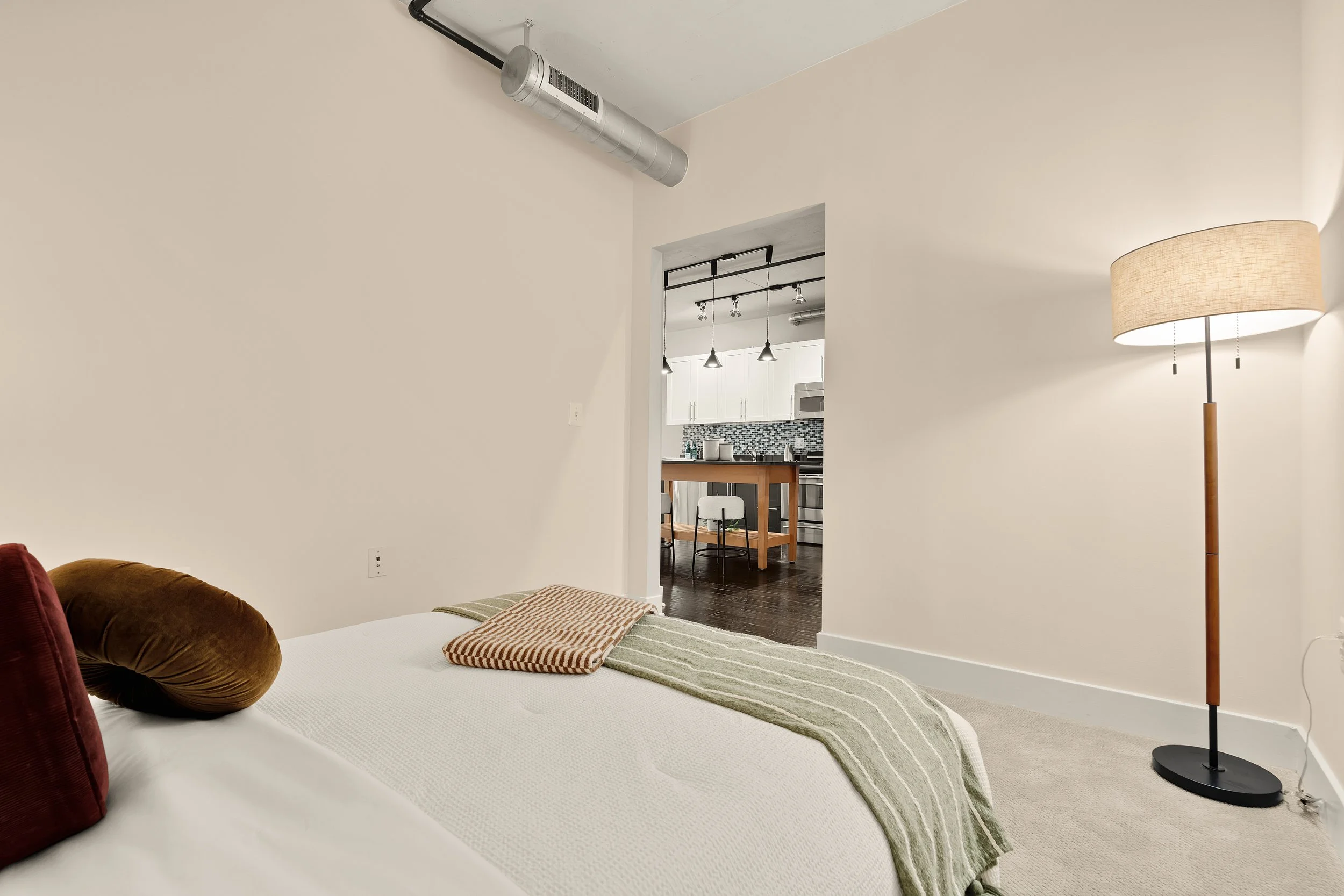 2125 14th St NW 427-0032.jpg