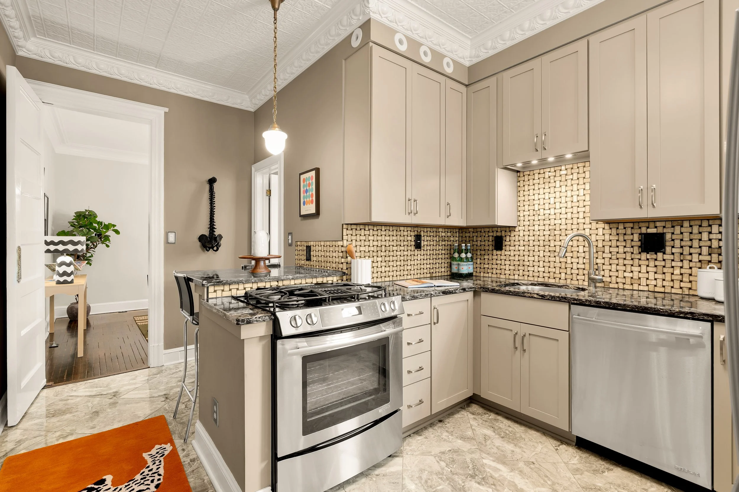 61 W St NW-0020.jpg