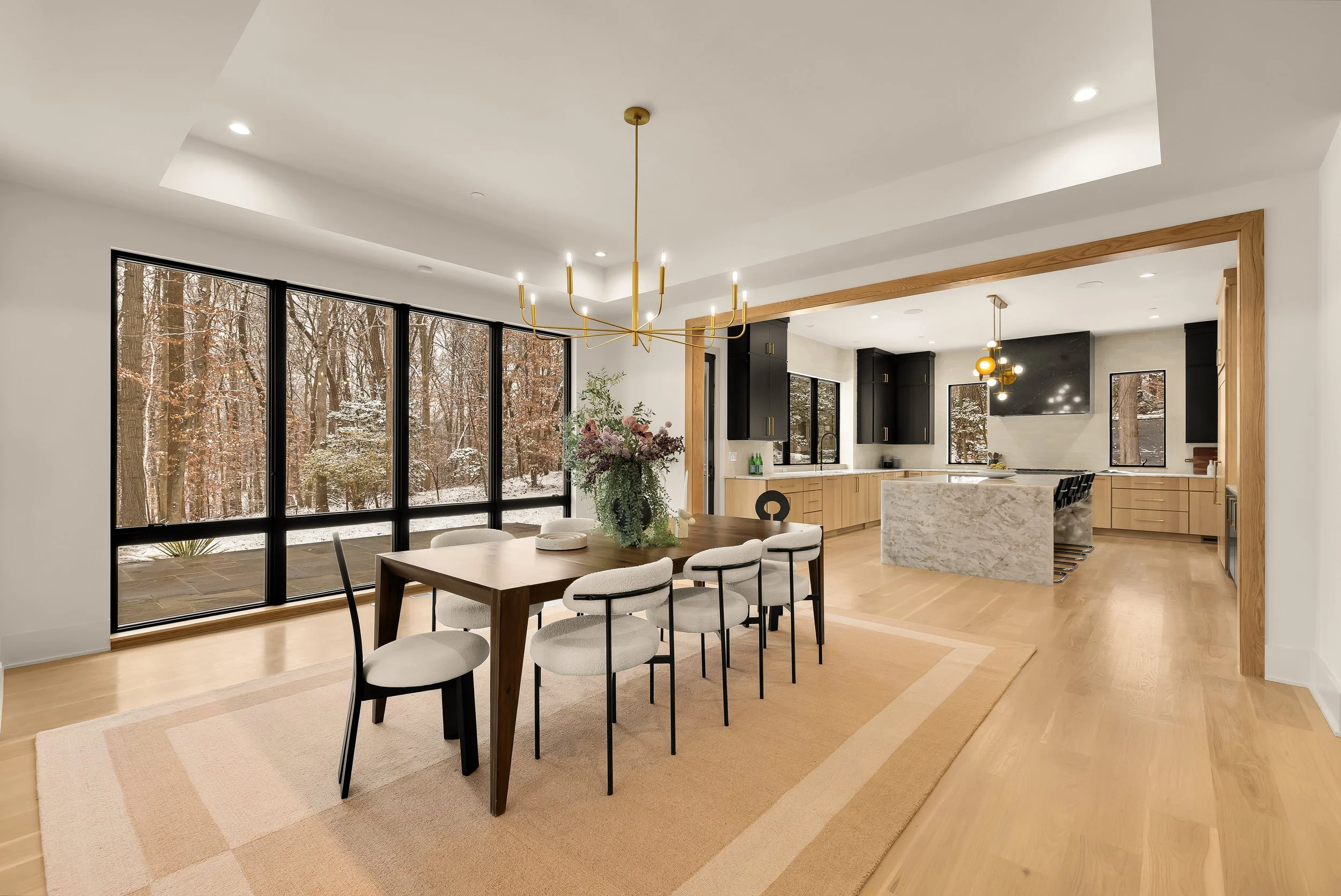 6916 Carmichael Ave Staged-0026.jpg
