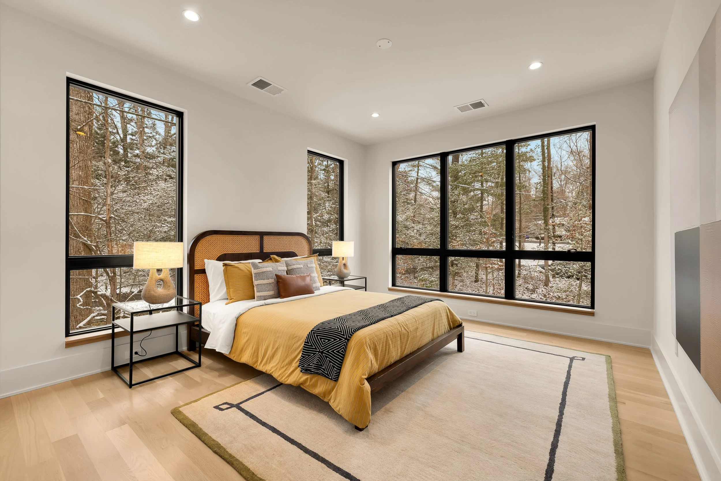 6916 Carmichael Ave Staged-0081.jpg