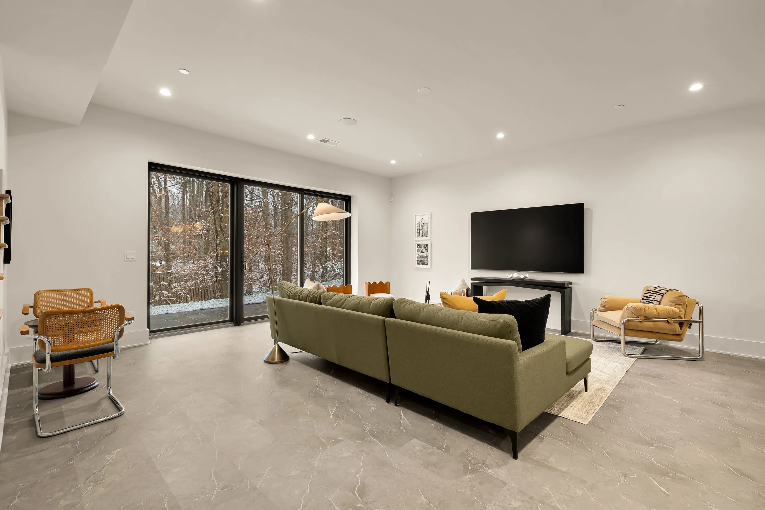 6916 Carmichael Ave Staged-0091.jpg