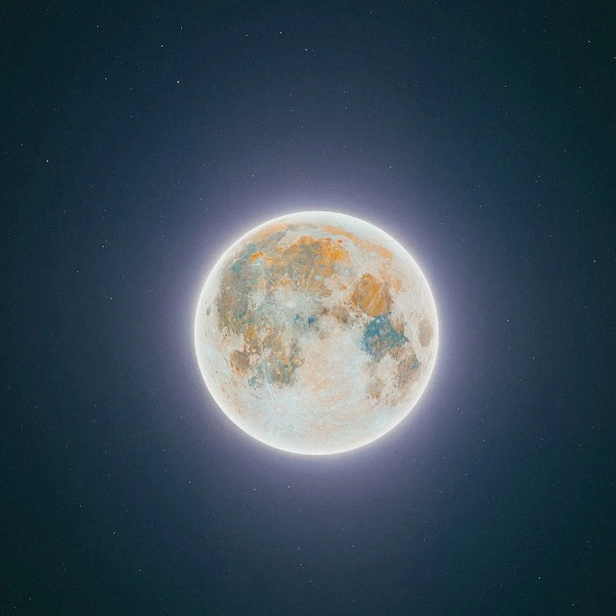 Last full moon of 2025 🌕
&zwnj;
The Cold Moon signifies deep reflection, clarity &amp; prompting us to close old chapters and make space for new beginnings as the year comes to an end ✨
&zwnj;
Comment below how you&rsquo;re favorite full moon ritual