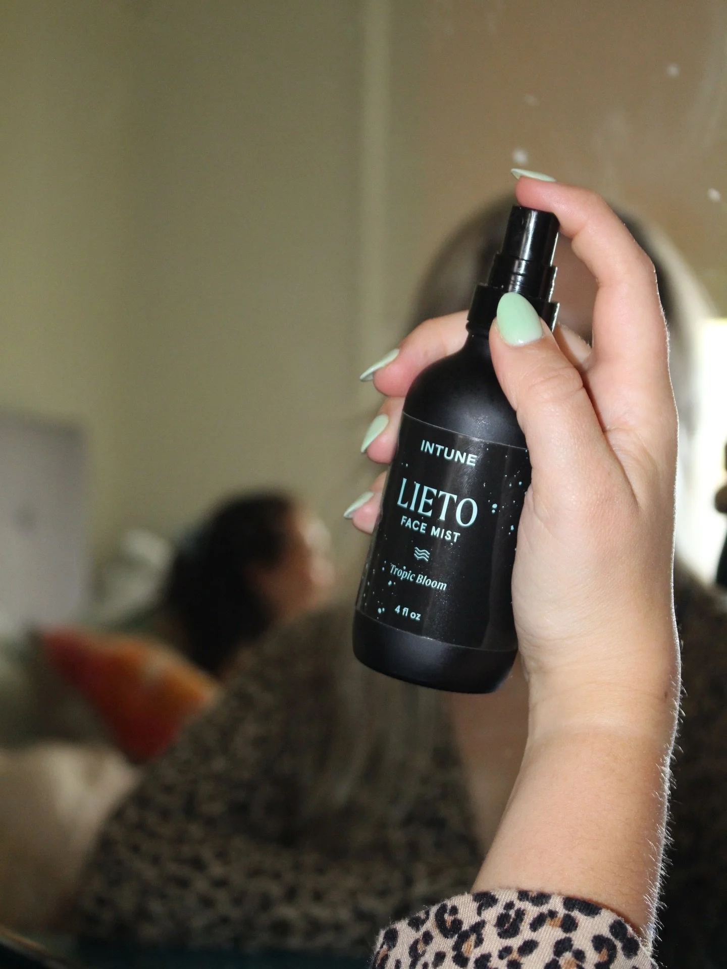 Dewy + hydrated skin is one spritz away 🧚🏼 Shop Lieto at the link in our bio 🌿✨