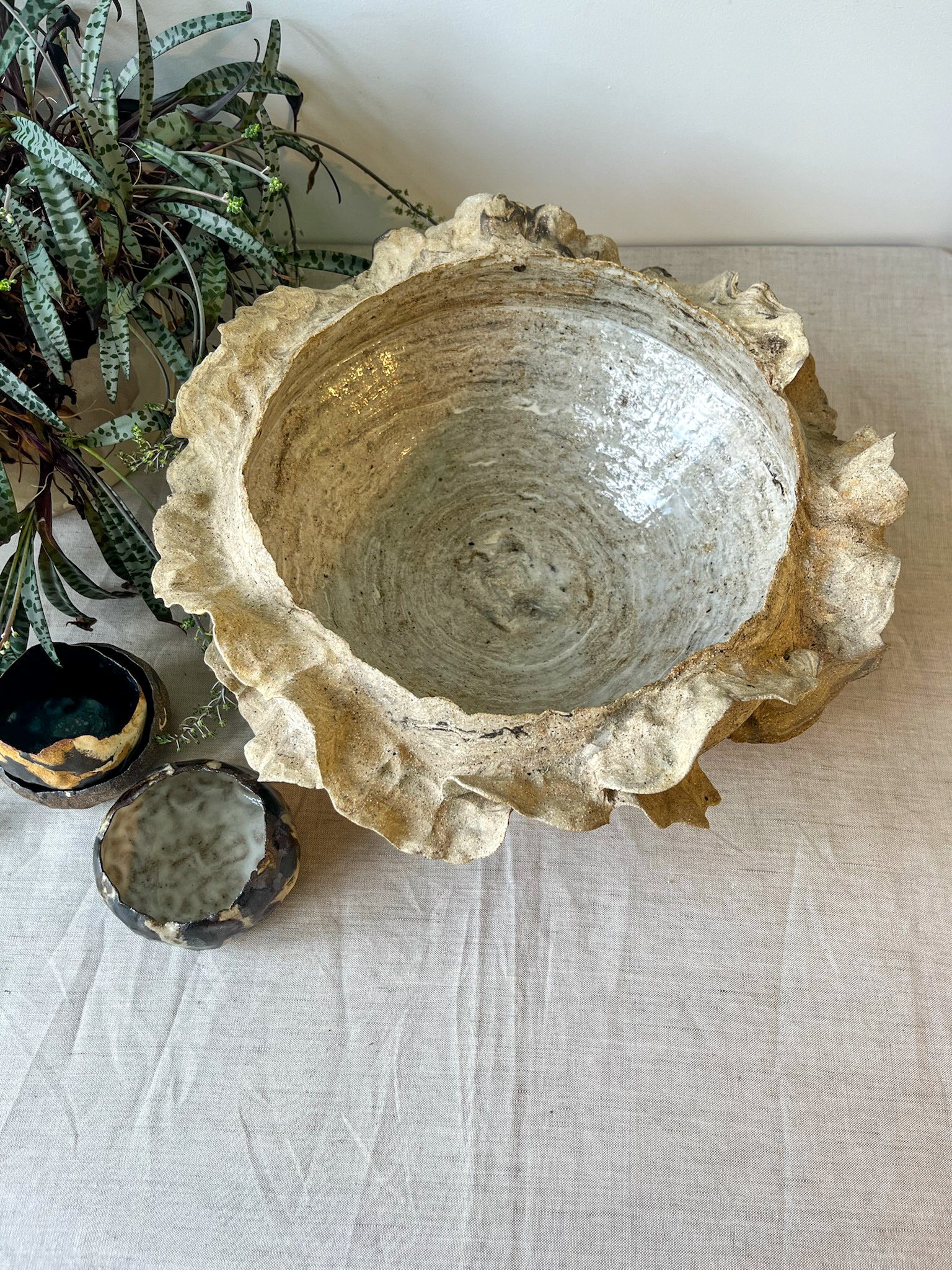 Large Finned Bowl (3).JPG