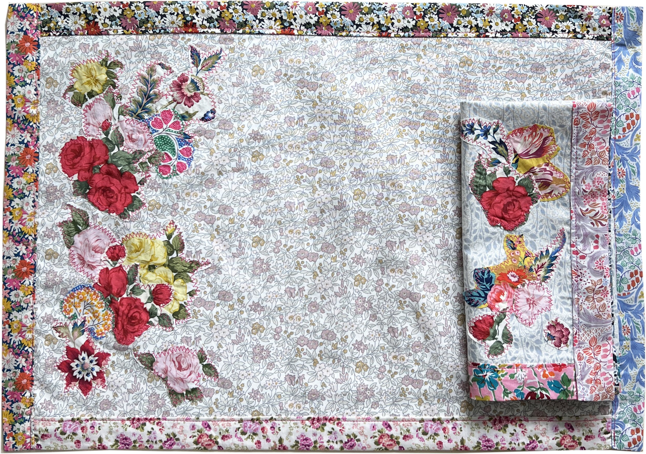 Pom Pom Placemats 1 Detail