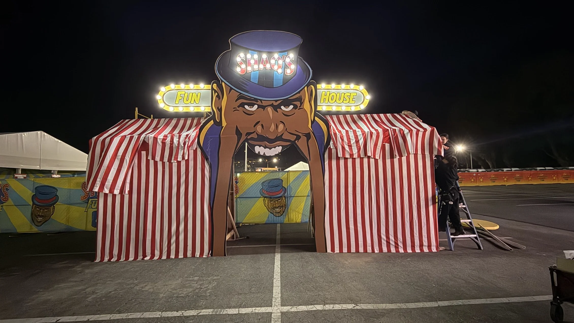 shaq fun house.jpg