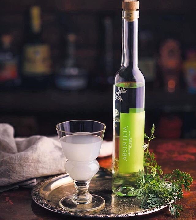 Great post I had to share from the fabulous females at the
@womenscocktailcollective.
&bull;
How fitting that National Absinthe Day falls during Women's History Month!
Today we raise a glass to @absinthia_absinthe and their ward-winning, woman-owned 