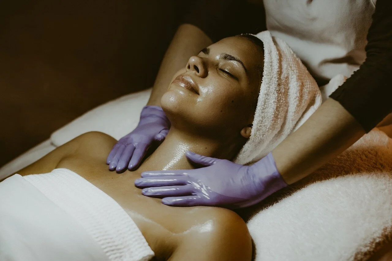 This Is How Skin Peels Help Fix Your Hyperpigmentation