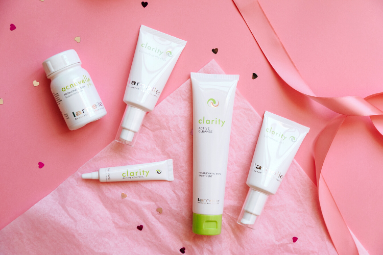 Lamelle manages the 4 triggers of acne – inside AND out!