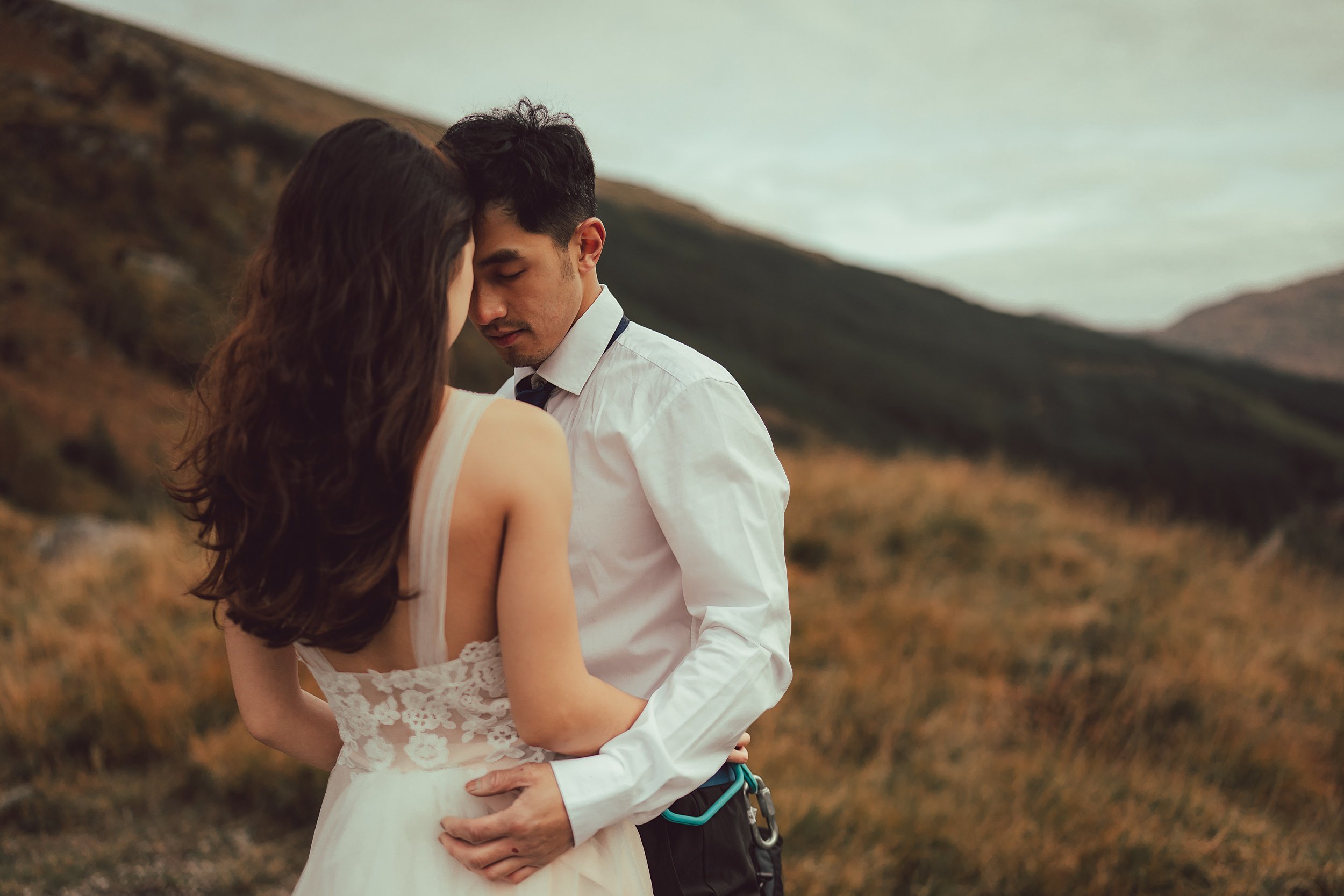 Bride and groom in Glencoe Scotland for abeiling wedding photos