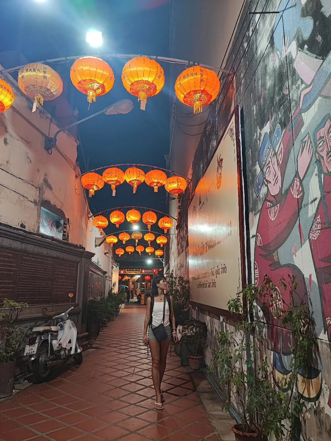 Dr Xiang Jun Serves the World 
International Overseas TCM Consults &amp; Treatments
Phuket November 2025
Day 7.1

I Love Lanterns.

❤️

drxiangjun.com

-------------------------------

By appointment and invite.
For consults, services, products, plea
