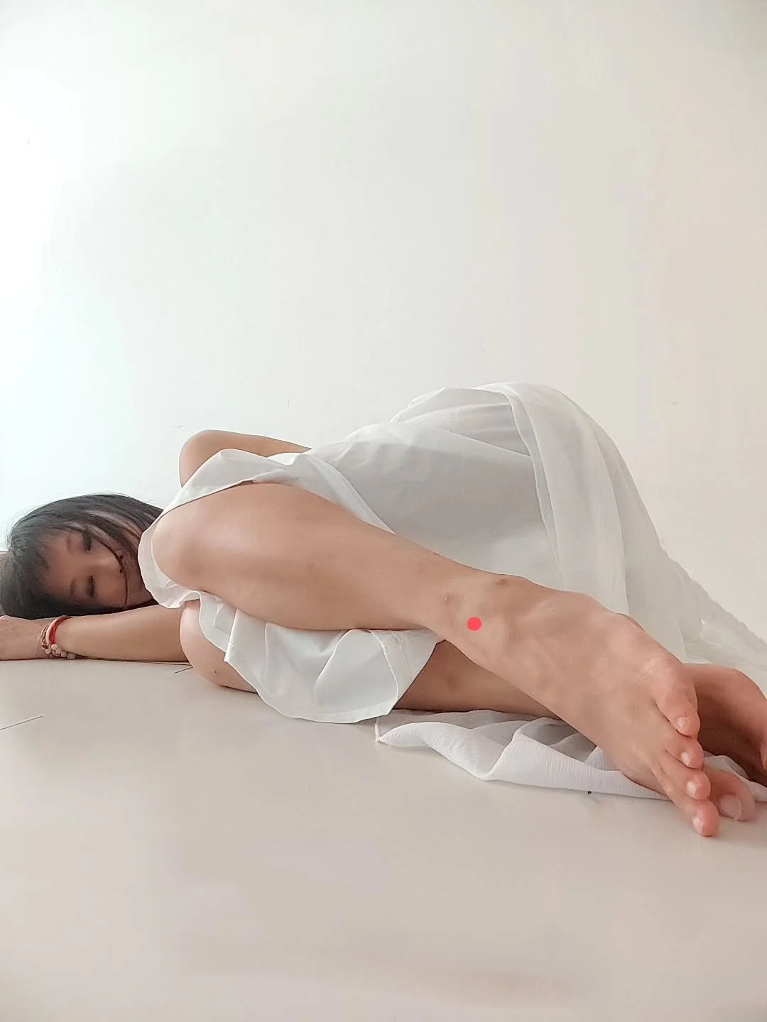 Acupoint Medicine: Jie Xi 解溪

Jie Xi 解溪
Ravine Divide

Benefits: 
-Clears Heat from the Stomach channel and Stomach organ
-Calms Spirit
-Treats abdominal distension
-Relieves constipation 
-Treats epilepsy, headache, dizziness, vertigo
-Alleviates pa