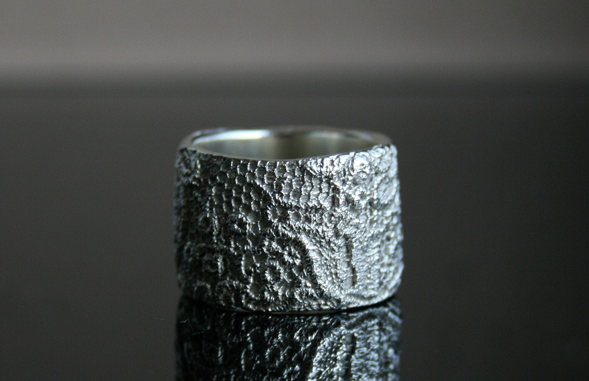 https://i.etsystatic.com/5806950/r/il/b05e48/2311337715/il_fullxfull.2311337715_fhr1.jpg
