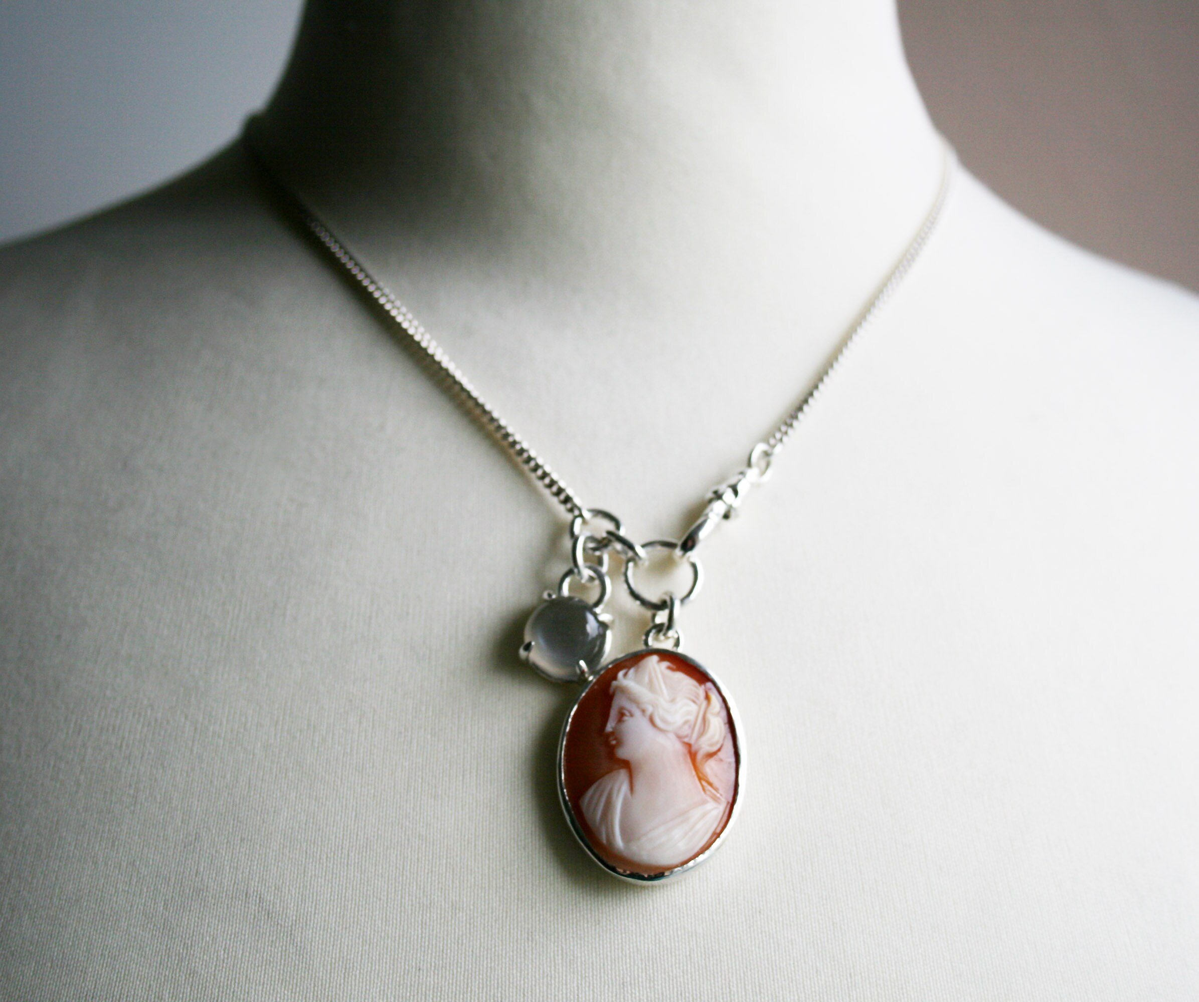 https://i.etsystatic.com/5806950/r/il/58eae6/5915543407/il_fullxfull.5915543407_e3ix.jpg