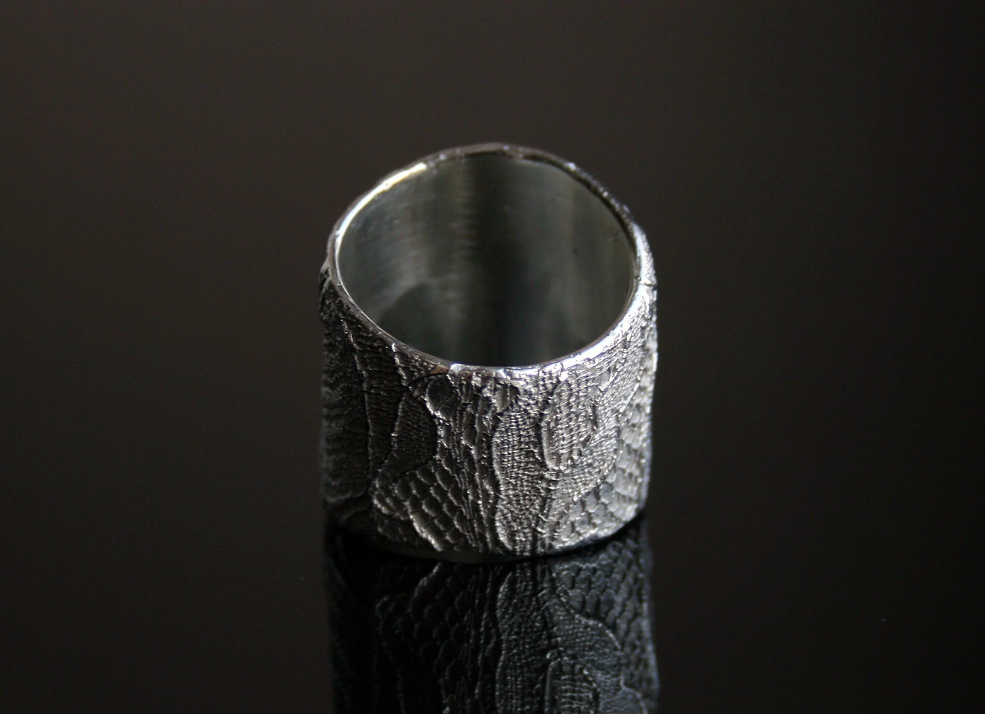 https://i.etsystatic.com/5806950/r/il/e384b7/2258413528/il_fullxfull.2258413528_2xyr.jpg
