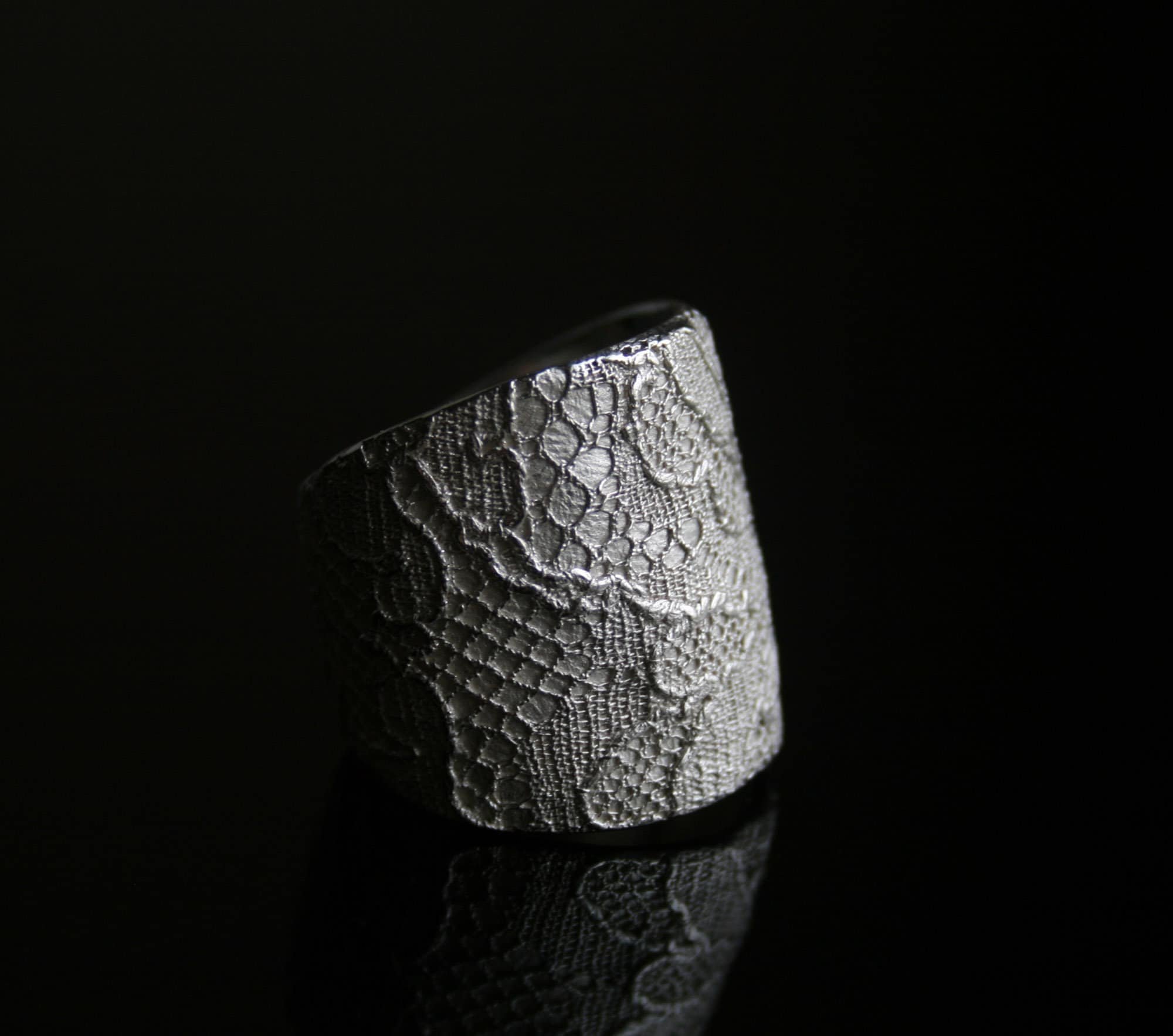 https://i.etsystatic.com/5806950/r/il/6890a7/5421889632/il_fullxfull.5421889632_siiv.jpg