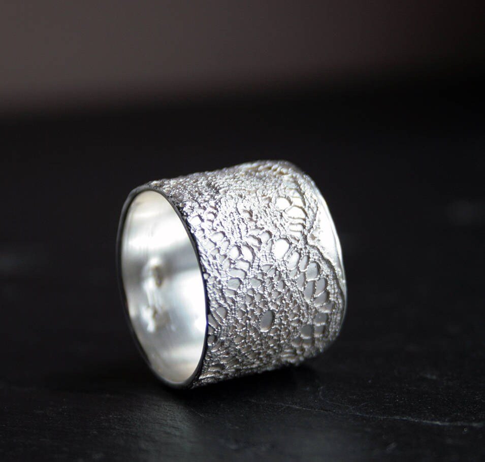 https://i.etsystatic.com/5806950/r/il/3f3847/1221850668/il_fullxfull.1221850668_hmpv.jpg