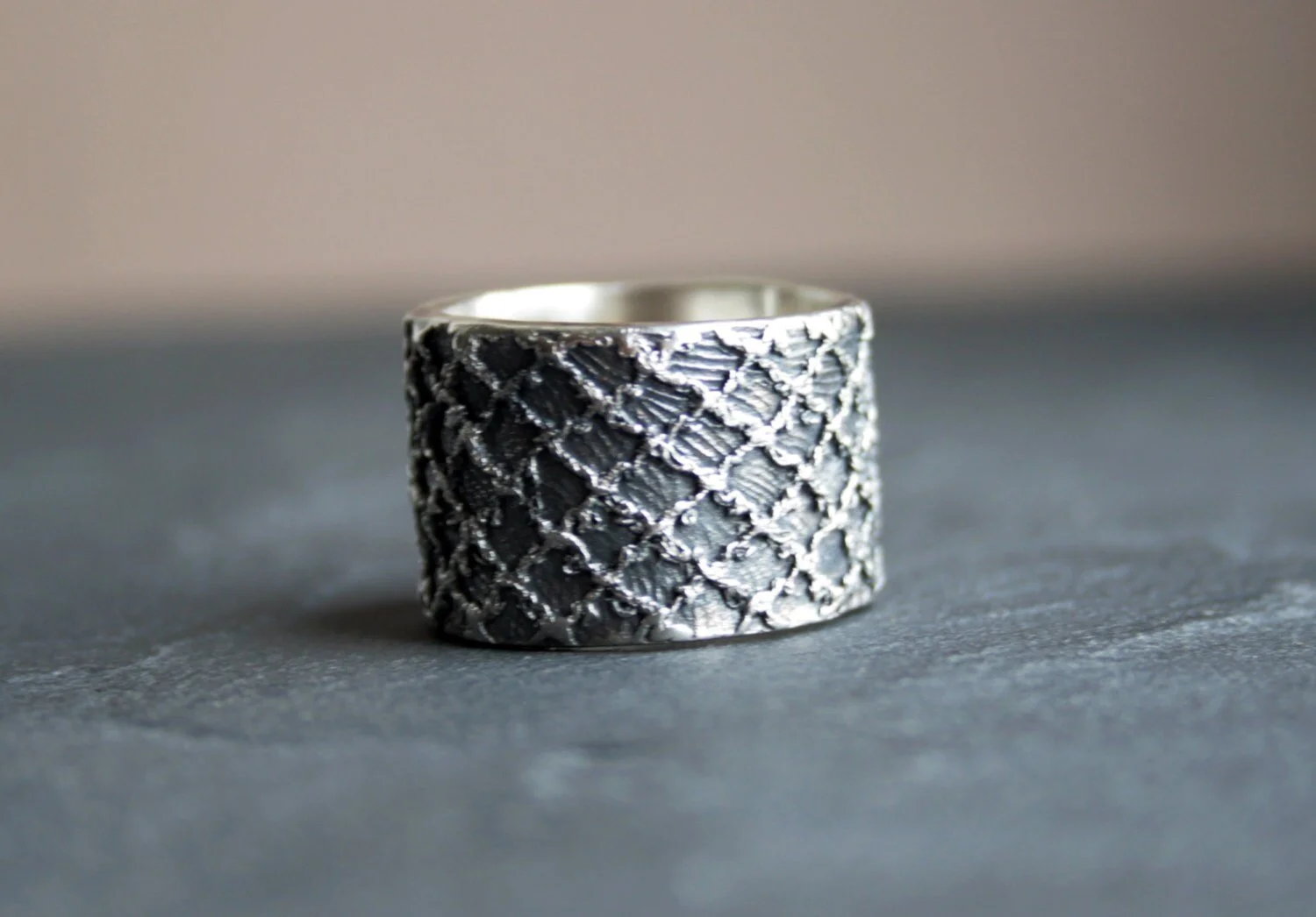 https://i.etsystatic.com/5806950/r/il/2b8455/994174808/il_fullxfull.994174808_khq9.jpg