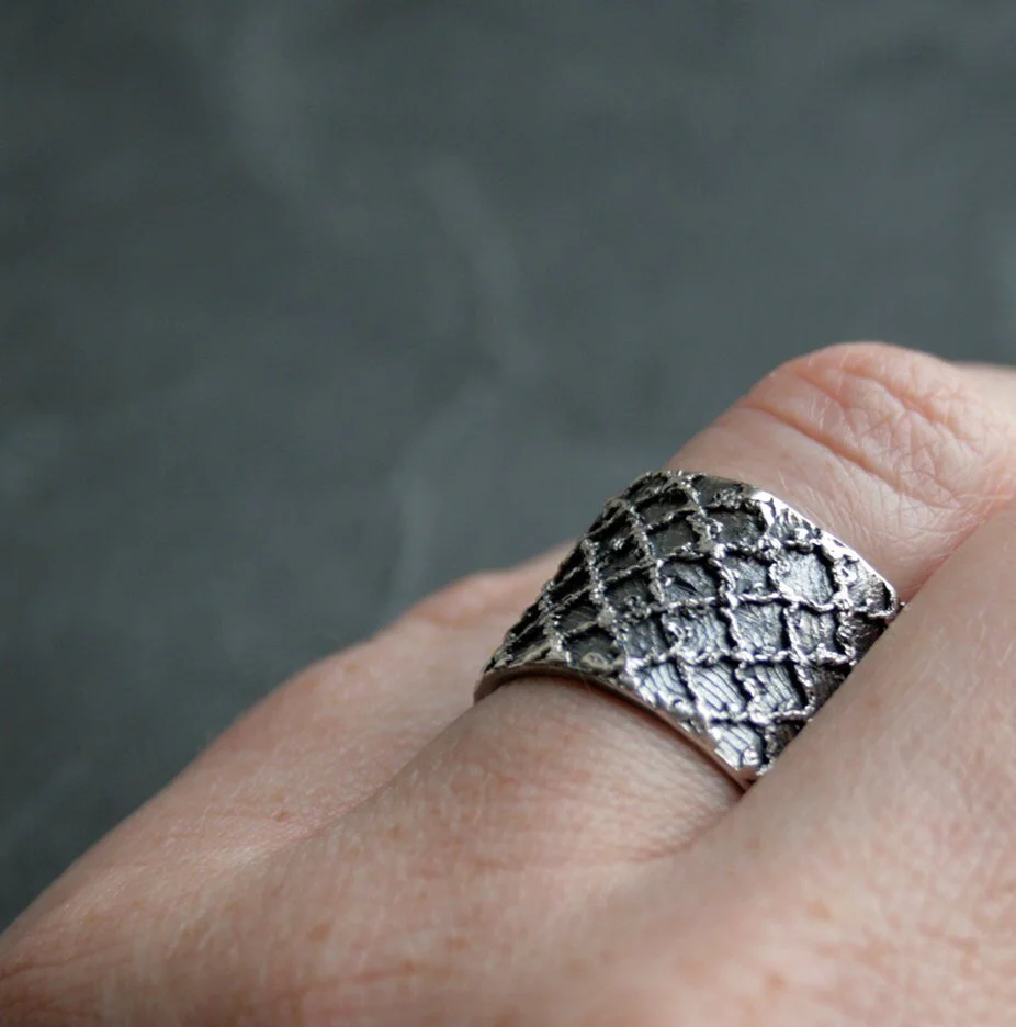 https://i.etsystatic.com/5806950/r/il/437cb2/994174778/il_fullxfull.994174778_12y5.jpg