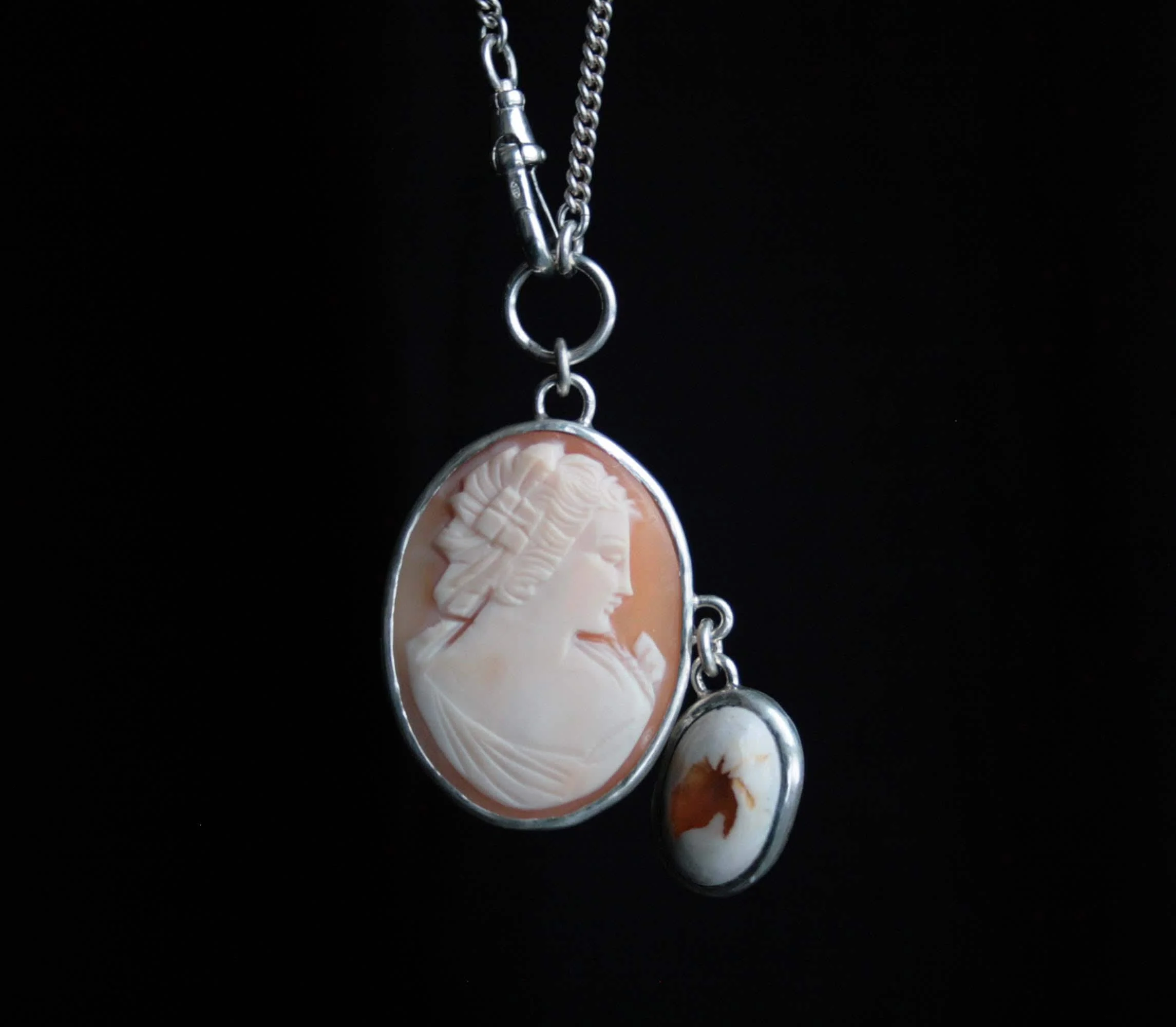 https://i.etsystatic.com/5806950/r/il/73b500/6611083201/il_fullxfull.6611083201_j0jn.jpg