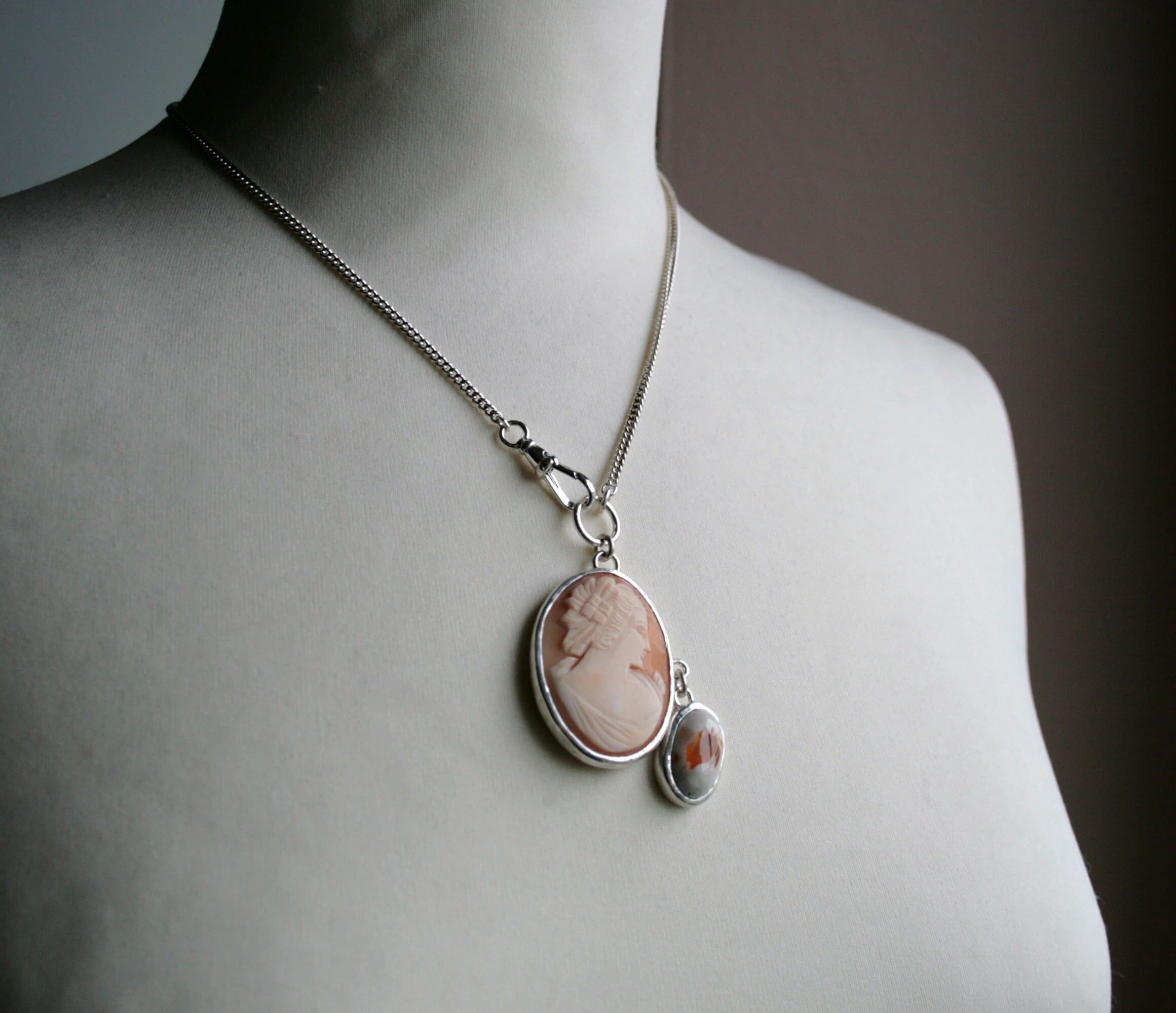 https://i.etsystatic.com/5806950/r/il/1ae6d5/5887677766/il_fullxfull.5887677766_qnrf.jpg
