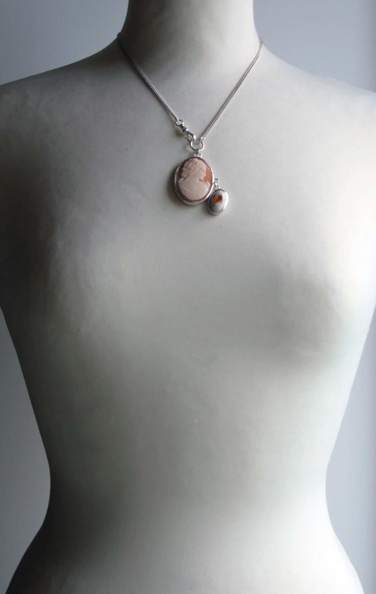 https://i.etsystatic.com/5806950/r/il/25e956/2244964171/il_fullxfull.2244964171_i86a.jpg