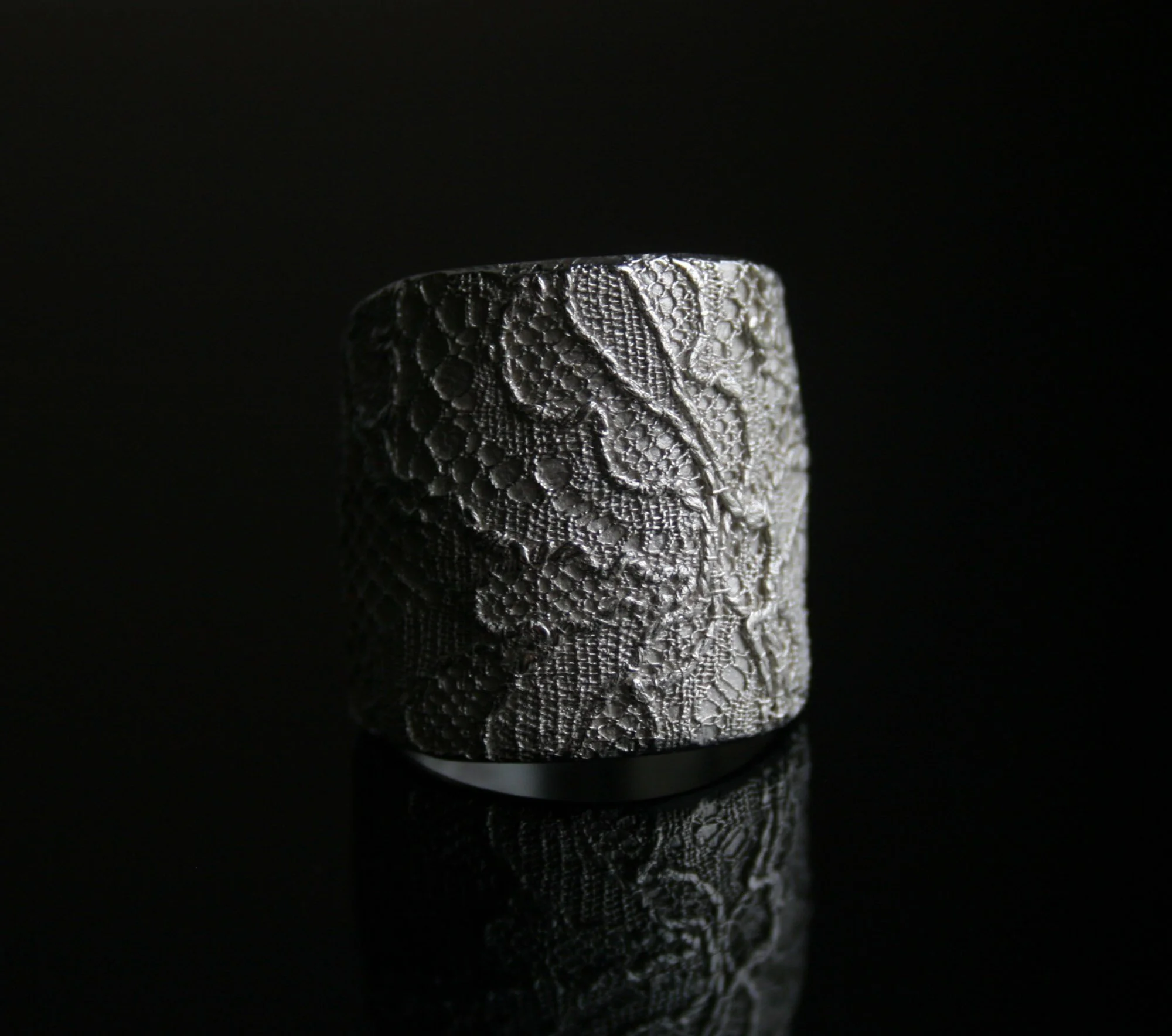 https://i.etsystatic.com/5806950/r/il/544a4b/5421888730/il_fullxfull.5421888730_a6ak.jpg
