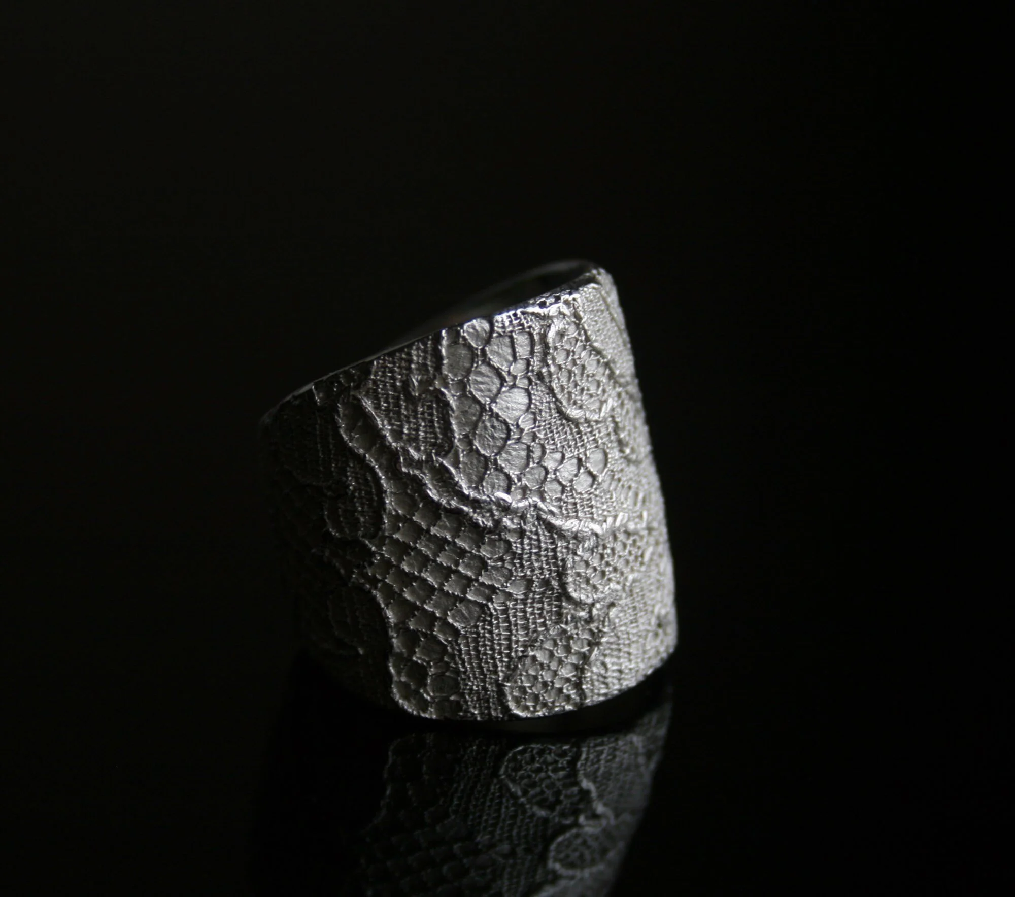 https://i.etsystatic.com/5806950/r/il/6890a7/5421889632/il_fullxfull.5421889632_siiv.jpg