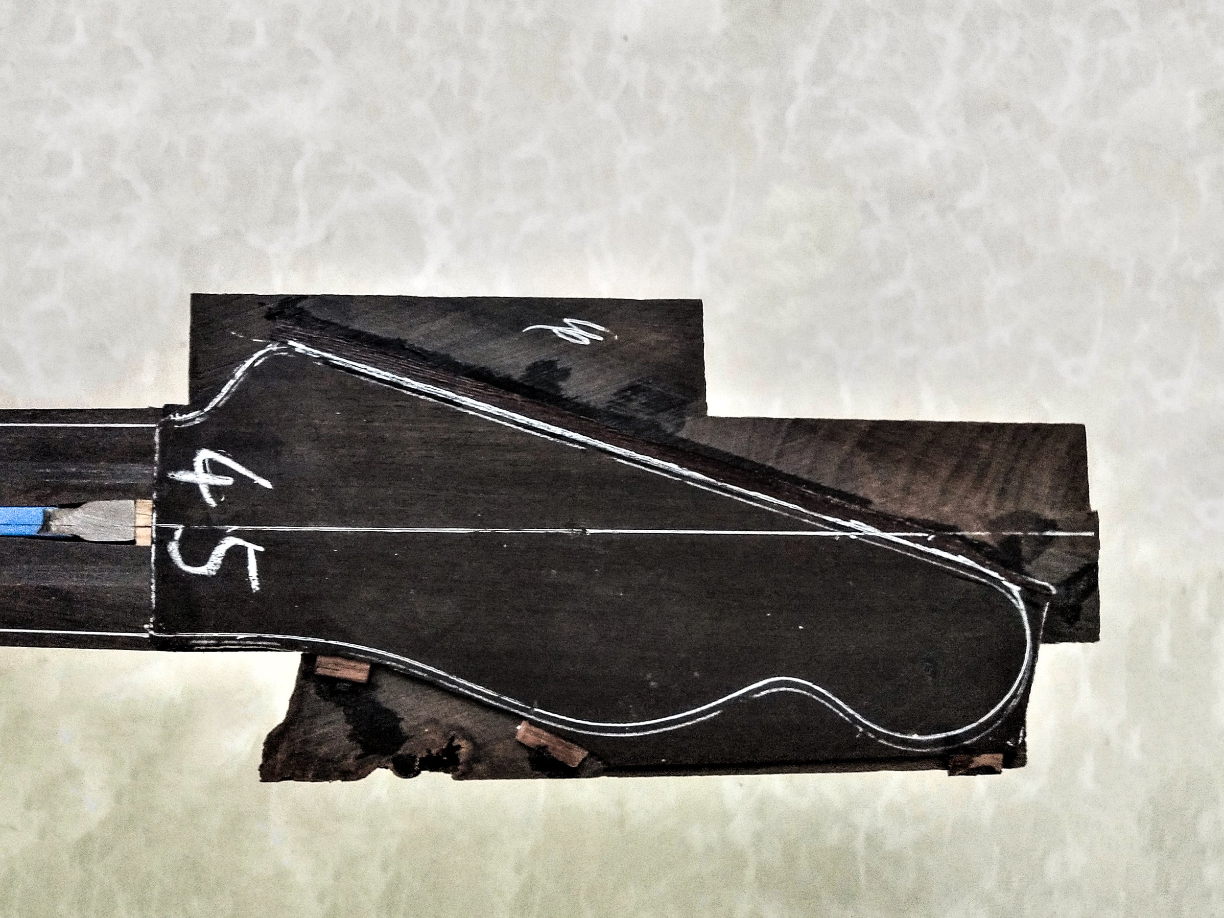 Dejawu Guitars - head stock with ebony overlay