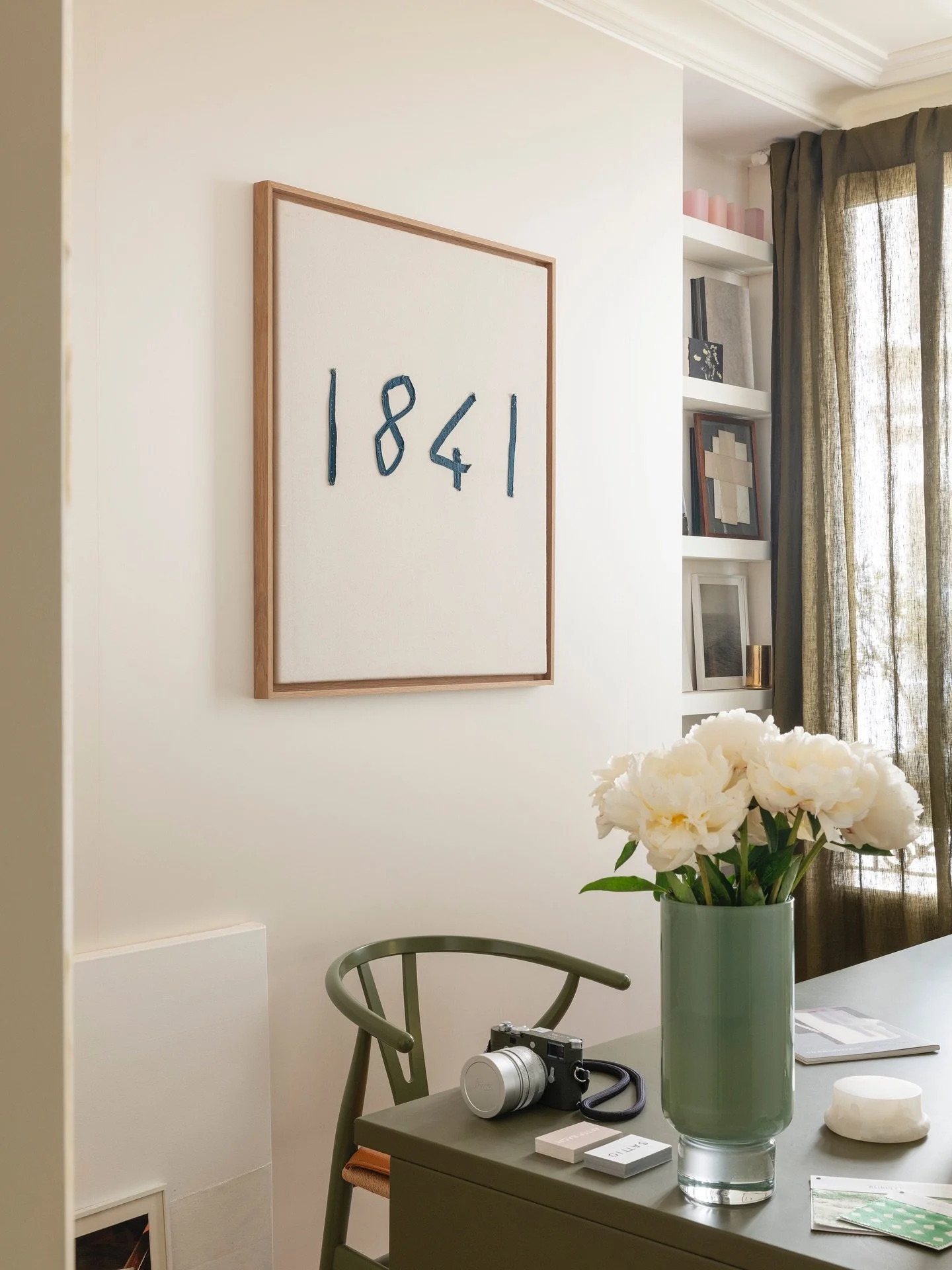 Merci &agrave; @v.leroux d&rsquo;avoir sublim&eacute; les r&eacute;sultats de notre projet AUTEUIL &oelig;uvr&eacute; en collaboration avec @afterbachstudio.

@vedes_renovation 

#renovationparis, #architectureinterieure, #designhautdegamme, #materia