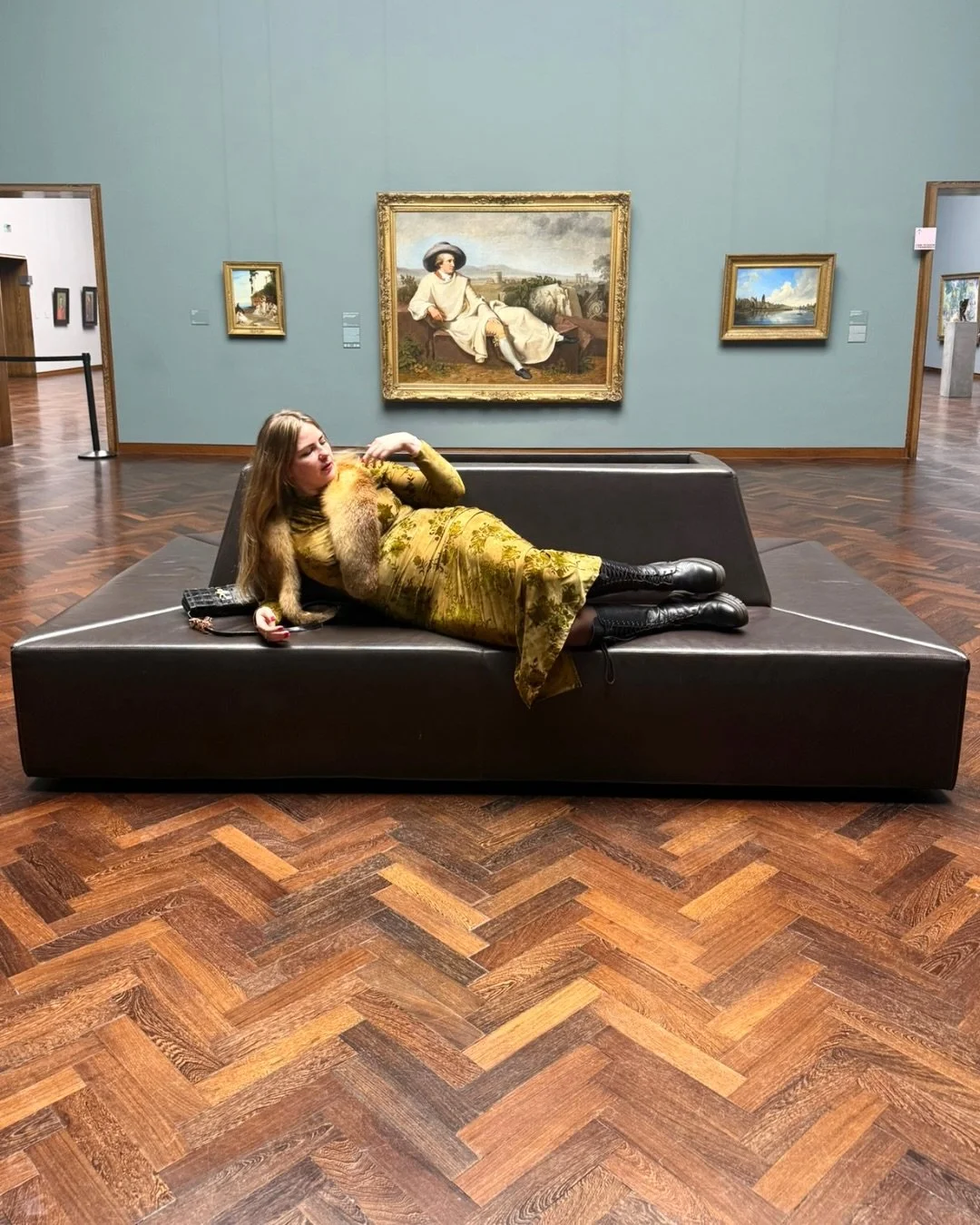 Boy oh Boy, haben wir Euch vermisst.
 Und wie eure Nachrichten gezeigt haben, ihr uns offenbar auch.🫂

Freund:innen der Kunst, wir melden uns aus einer kleinen Zwangspause zur&uuml;ck. Zum Jahresanfang haben wir einmal bewusst auf Stopp gedr&uuml;ck