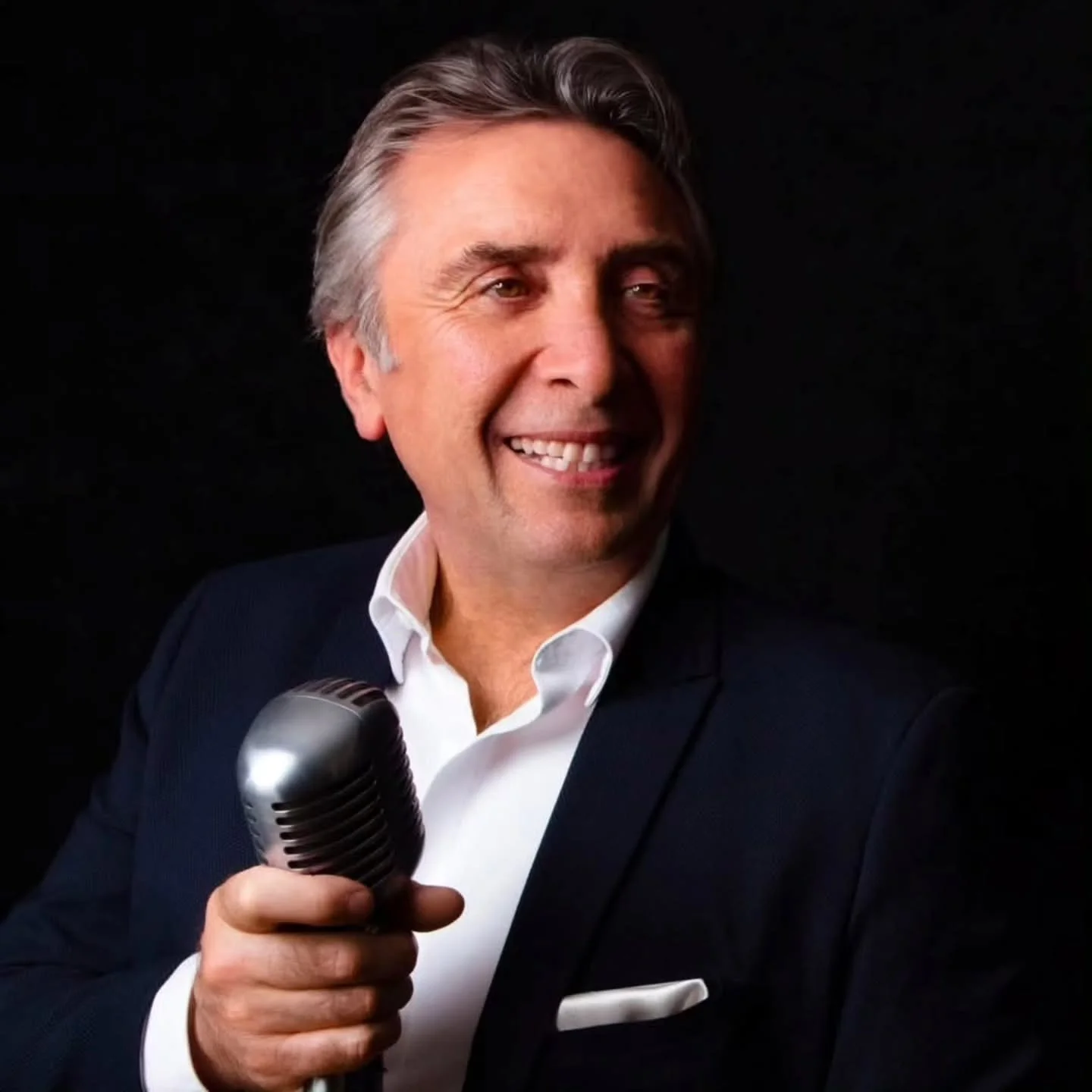 We are very pleased to be performing @brightonracecourse ladies day this Thursday afternoon 7th August.
Joining me are the mercurial @terry.seabrook on piano, @davidbeeboss on double bass and the mighty Bobby Worth on drums.
We have some great music 