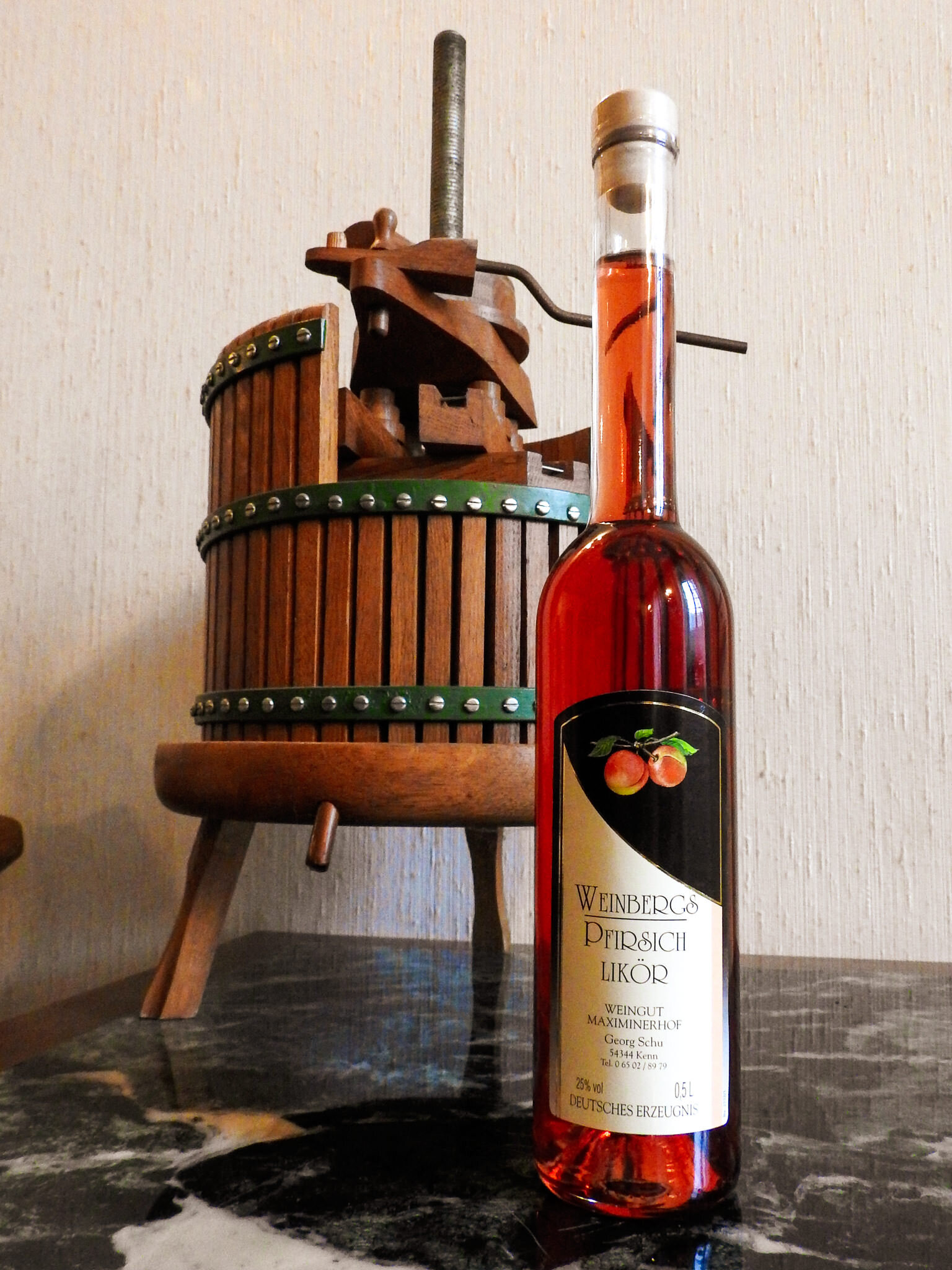 Weinbergspfirsichlikör.jpg