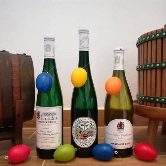 Bereit f&uuml;r Ostern 2020? 🐰 Alle Rieslinge, sowie Rivaner, Sauvignon Blanc oder Wei&szlig;burgunder im Online Shop erh&auml;ltlich! 🐣 .
.
.
#ostern #weisswein #mosel #rivaner #sauvignonblanc #weissburgunder #riesling #sekt #berndschu #kenn #trie