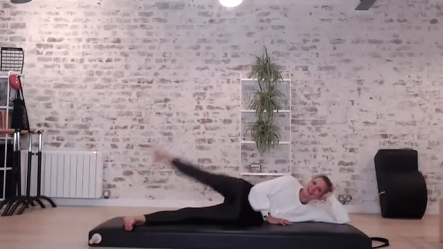 Beginner Class with some work on Pelvic stability 