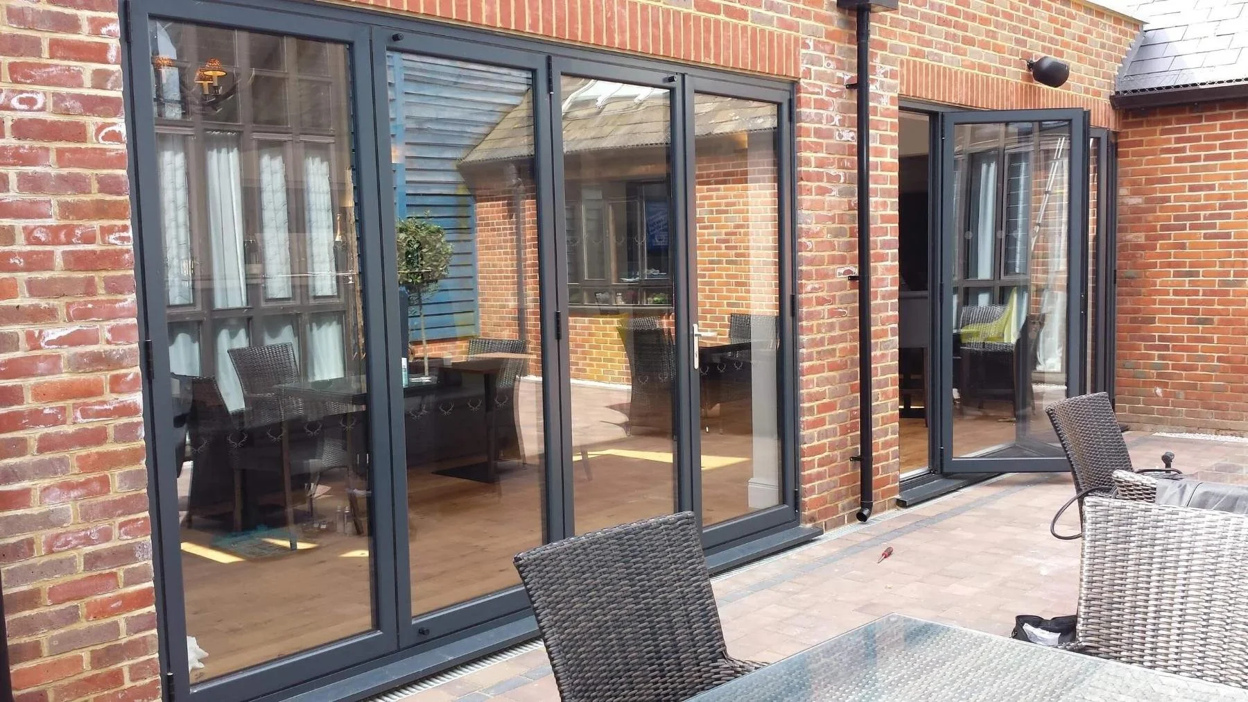 oakwood-bifold-doors-north-london.jpg