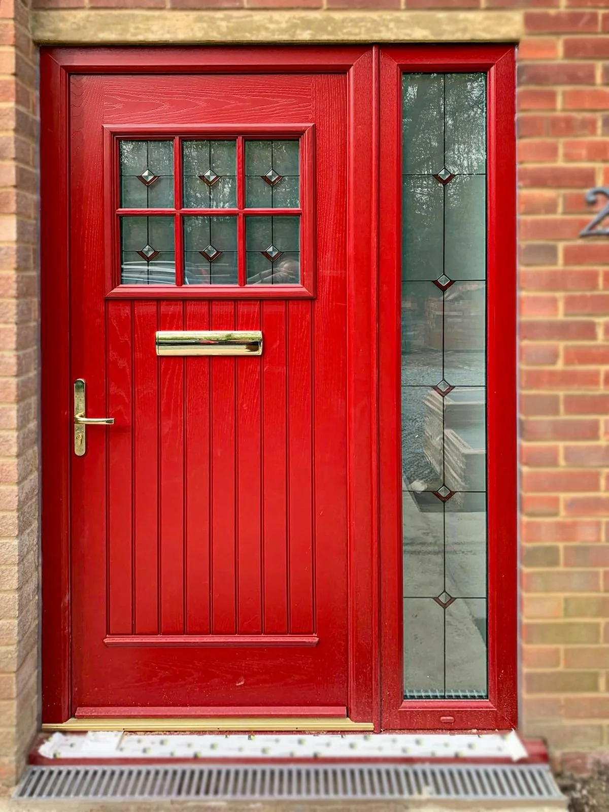 oakwood-door-composite-red-cottage.jpg