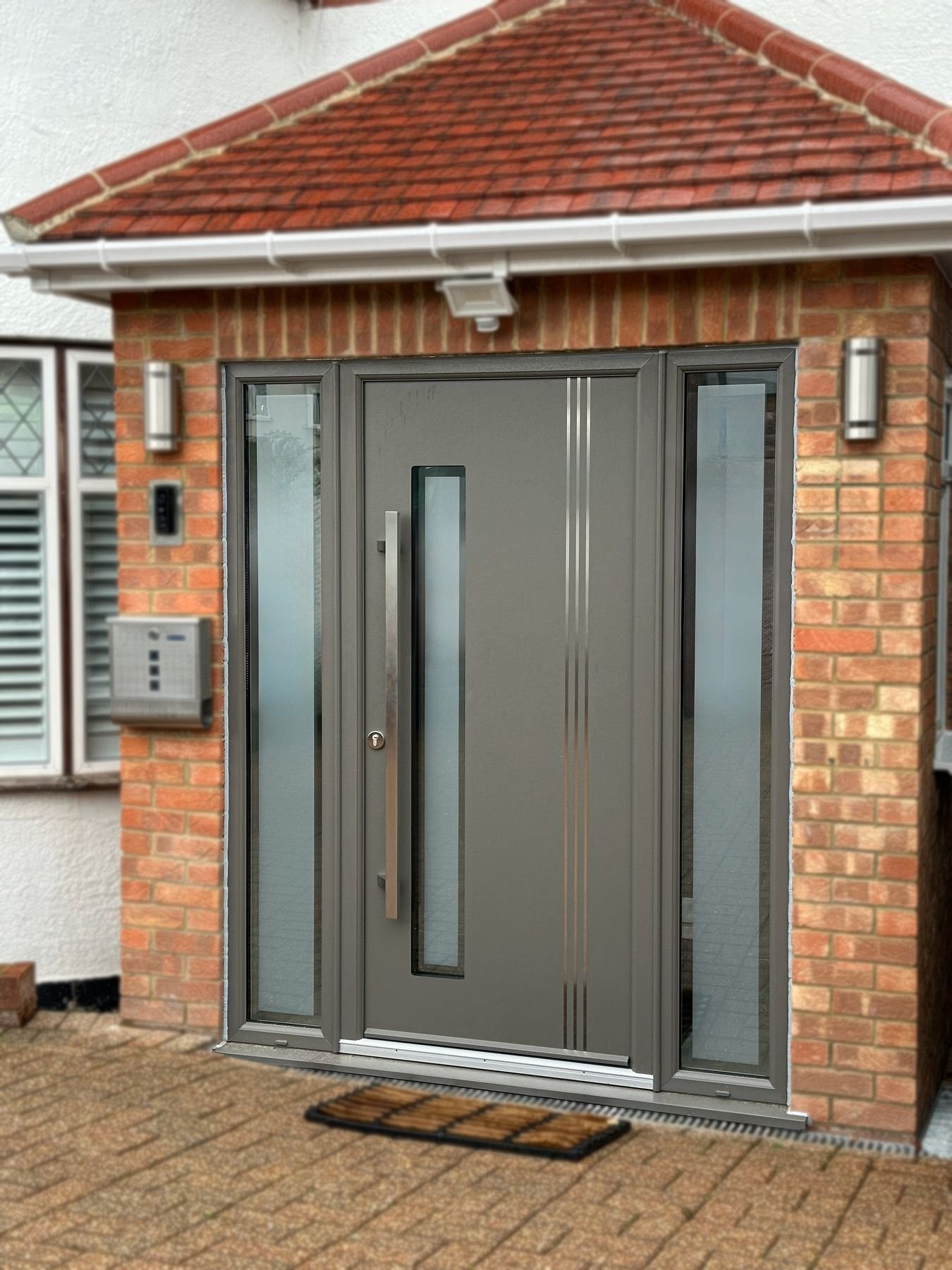 oakwood-door-aluminium-grey-modern.jpg